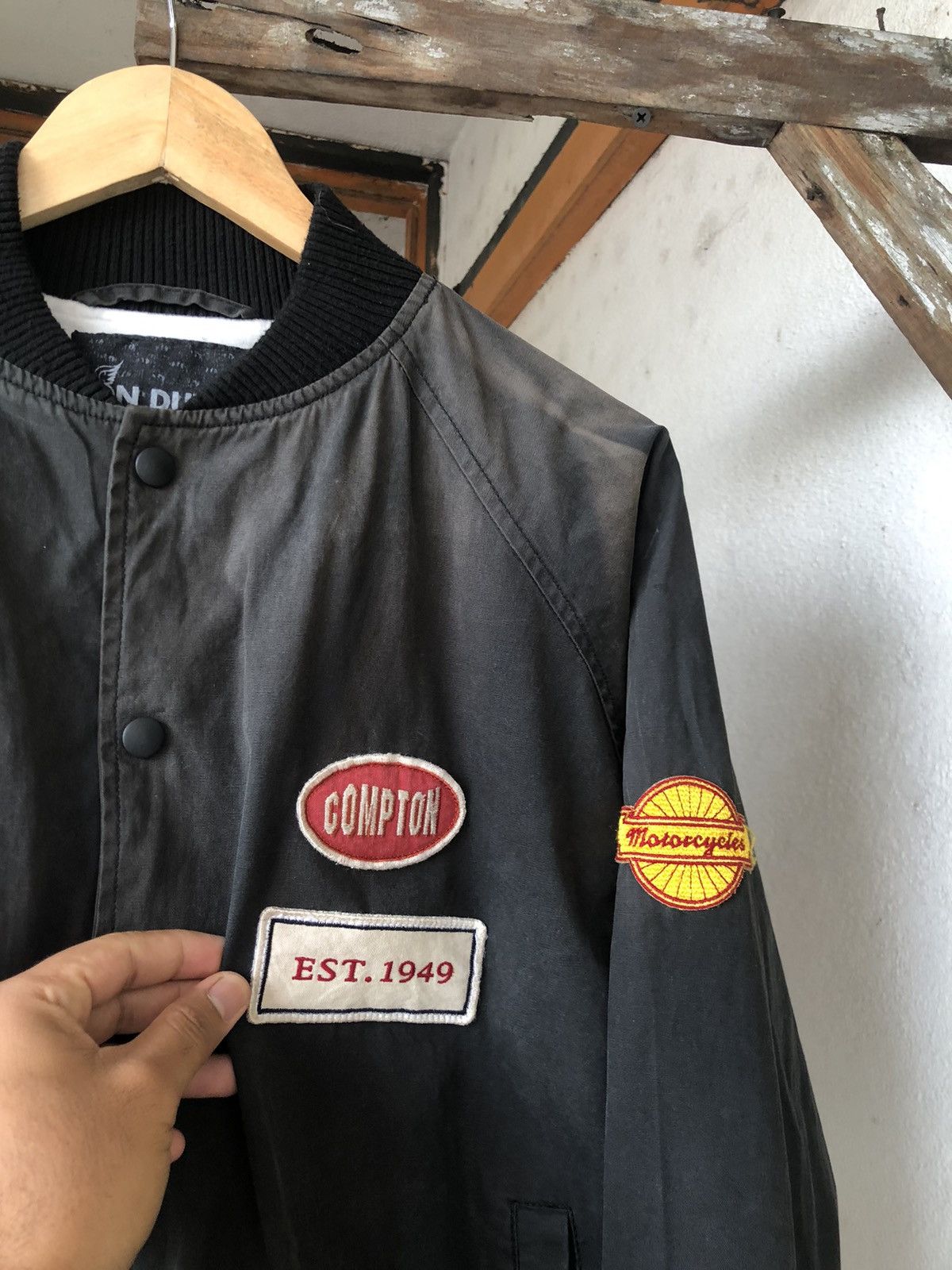Von Dutch Vintage Von Dutch Big Logo Faded Colour Bomber Jacket Size US L / EU 52-54 / 3 - 8 Thumbnail
