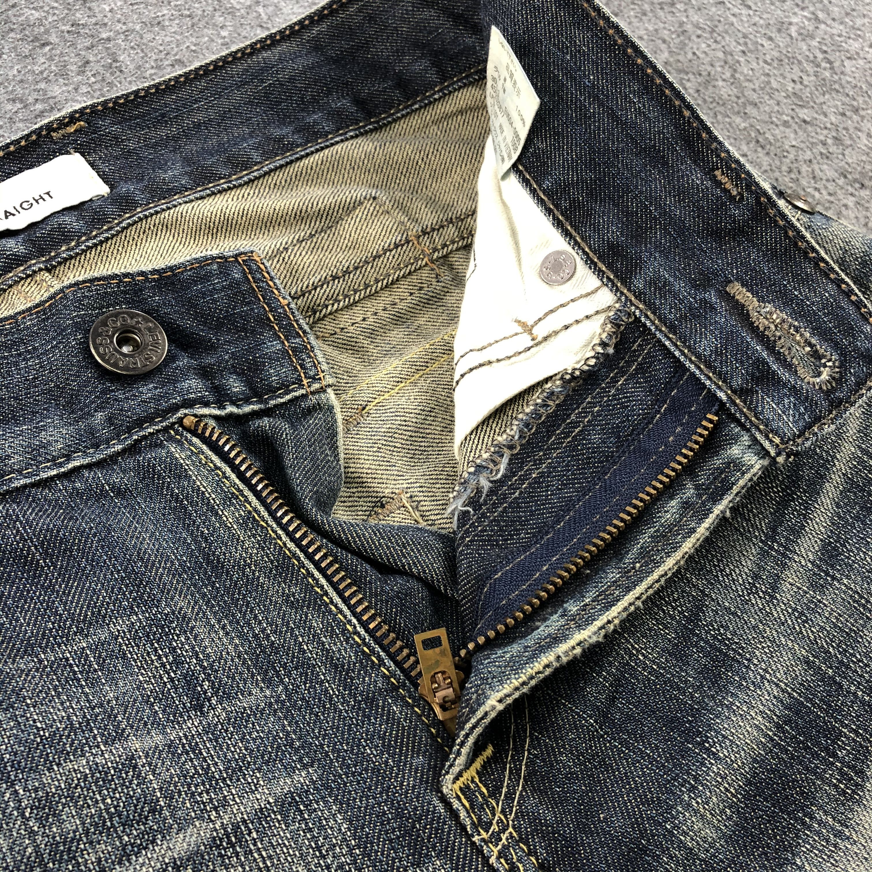 Levi's × Vintage Vintage Blue Wash Levis 504 Jeans-JM1935 Size US 29 - 8 Thumbnail
