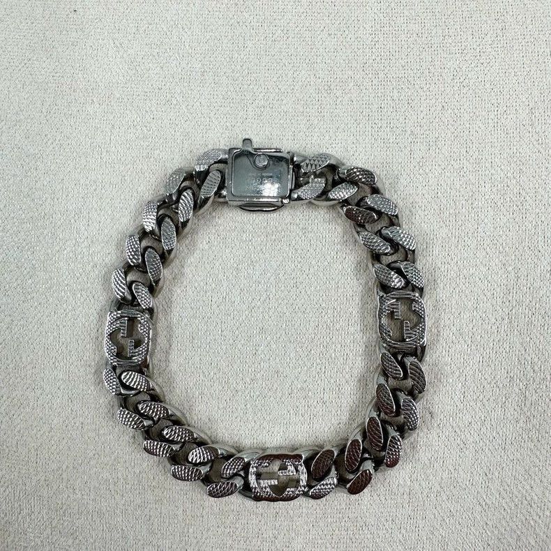 Gucci Gucci Silver Double G Interlocking Bracelet-2505 | Grailed