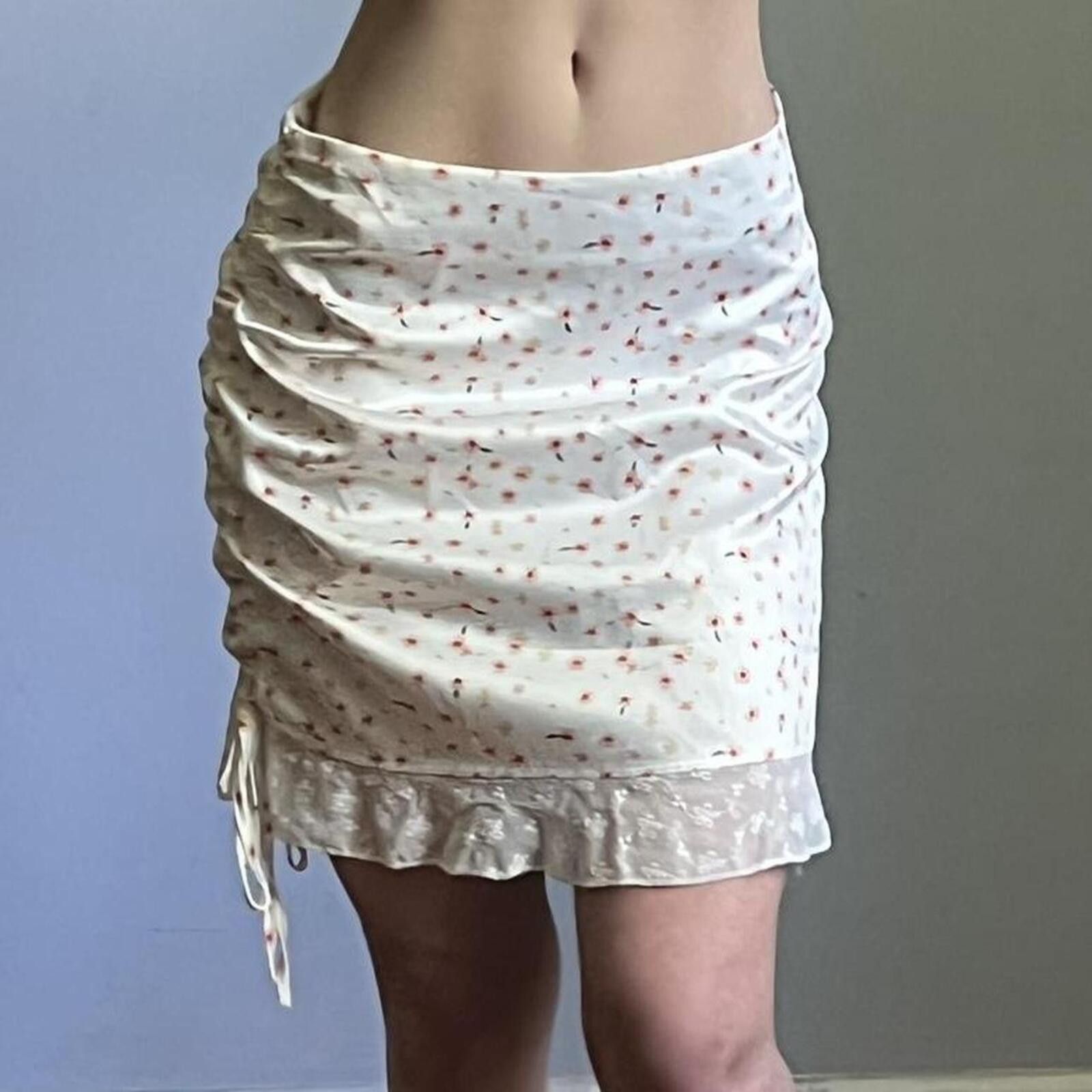 Shein SHEIN floral ruched skirt with lace trim Size 32" / US 10 / IT 46 - 1 Thumbnail