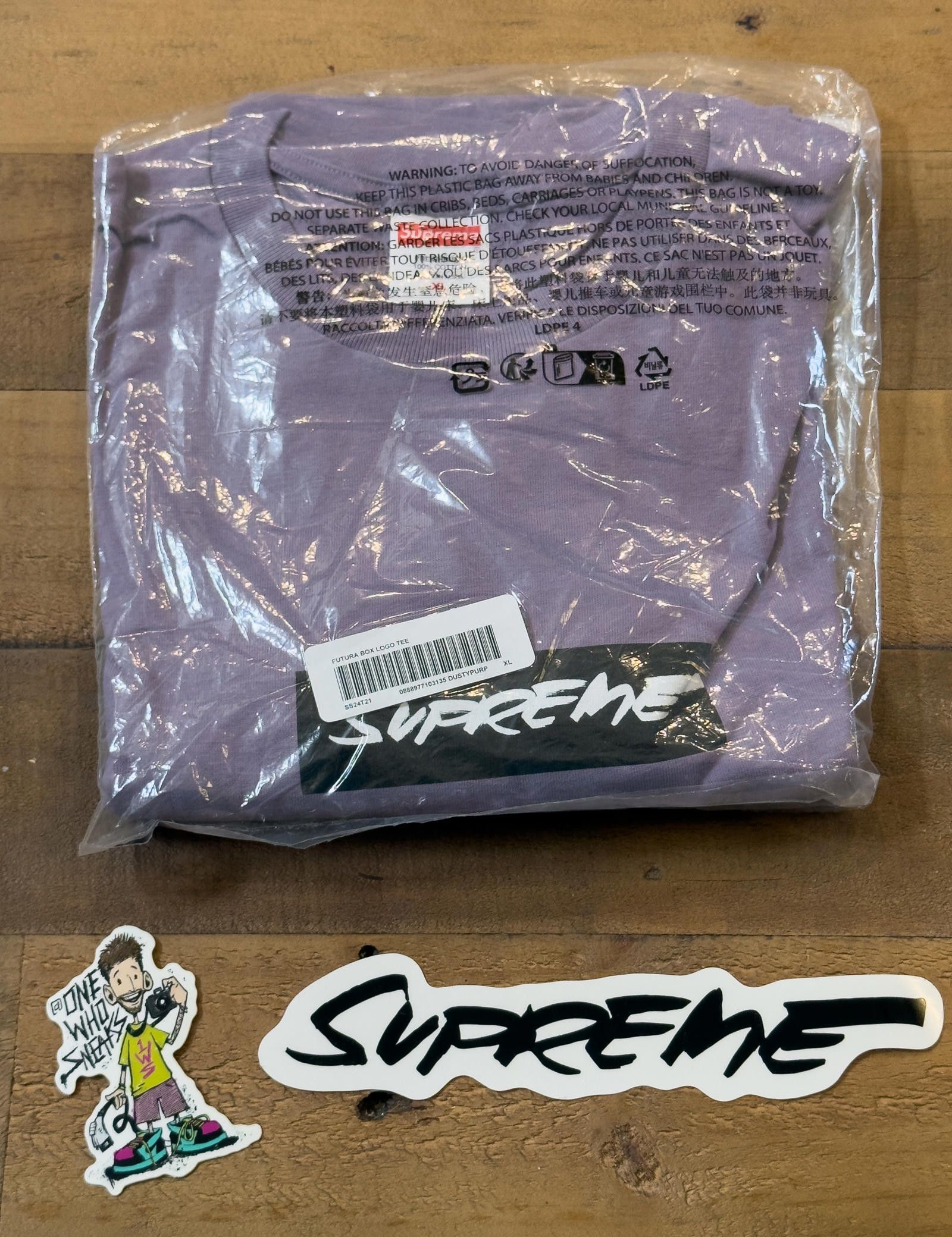 Supreme Supreme Futura Box Logo Tee & Sticker Size XL Size US XL / EU 56 / 4 - 1 Thumbnail