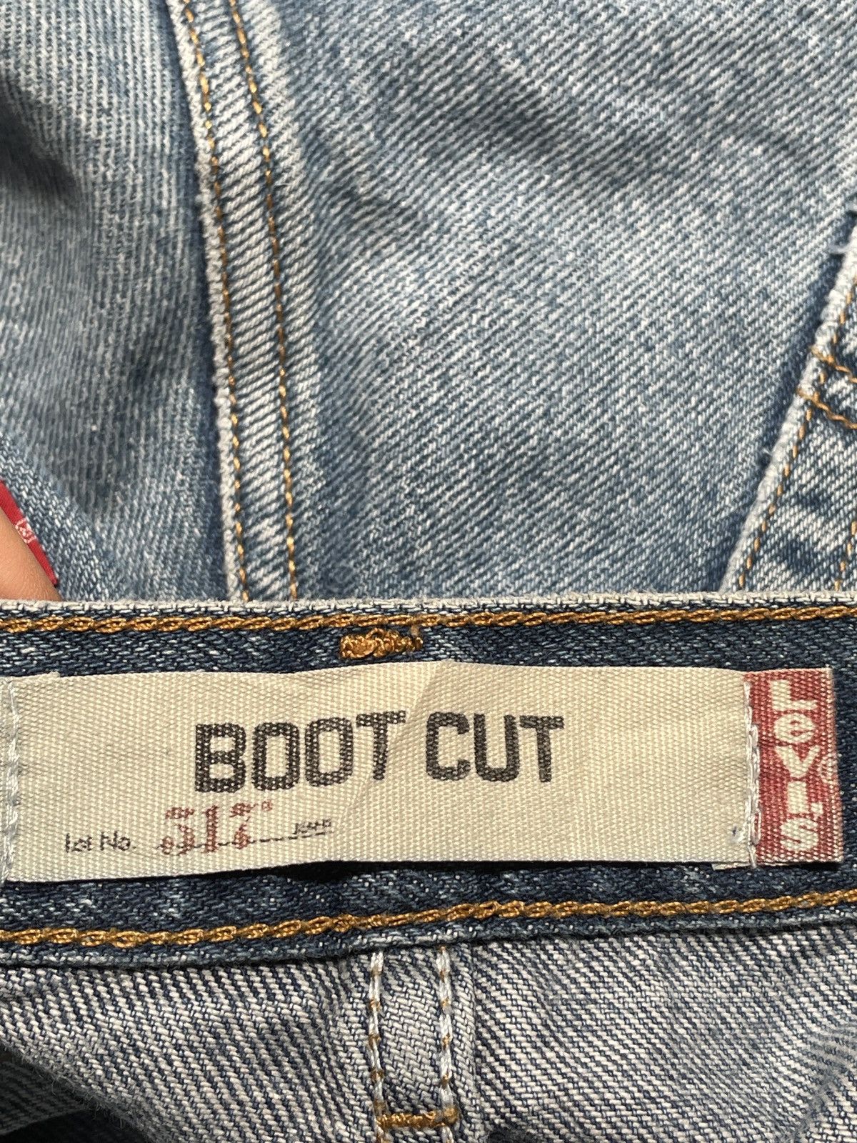 Levi's × Vintage Vintage Brand Levi’s 517 Bootcut Denim 2000s Size US 33 - 11 Thumbnail