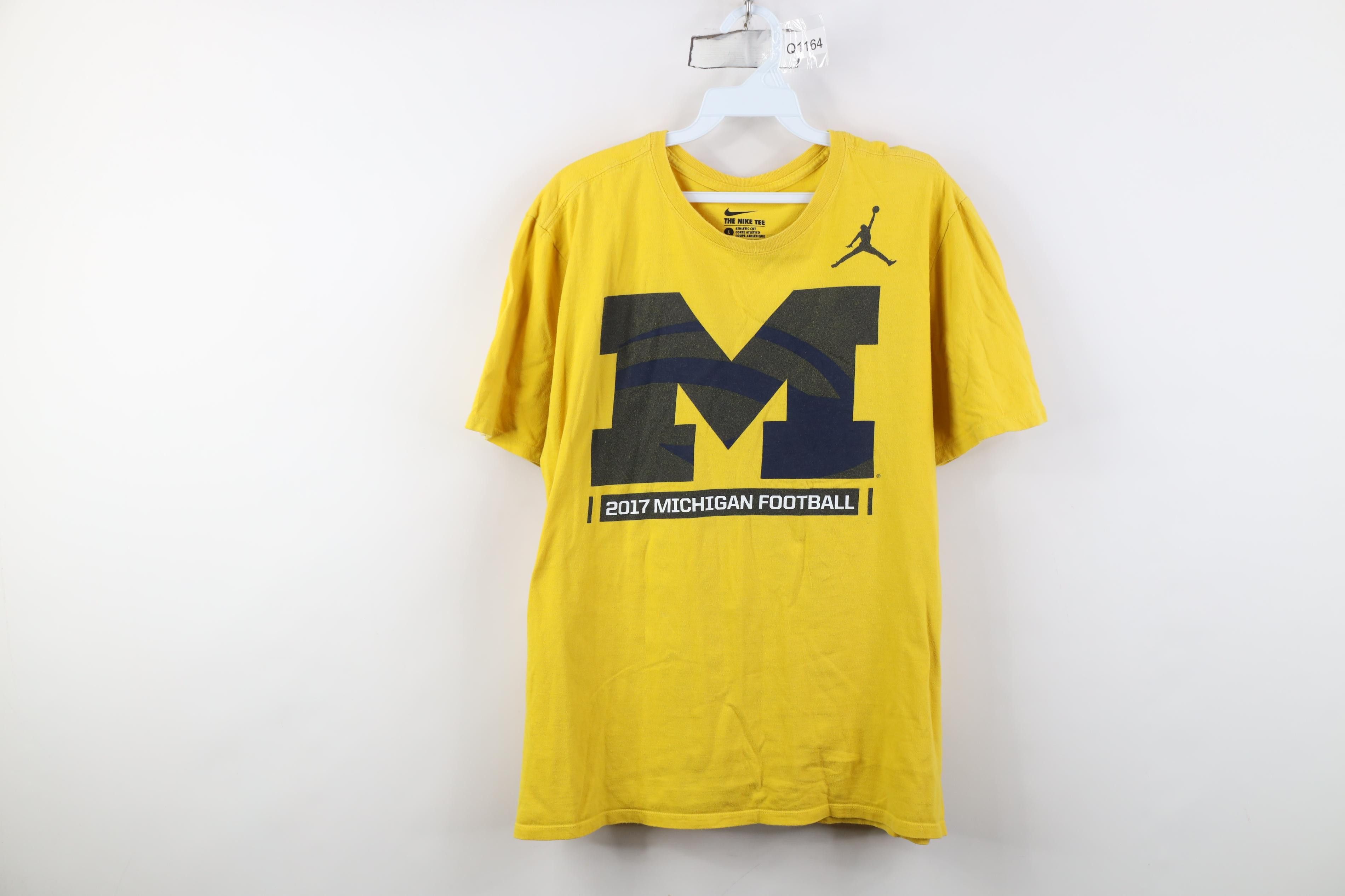 Nike Nike Air Jordan 2017 University of Michigan Football T-Shirt Size US L / EU 52-54 / 3 - 1 Thumbnail