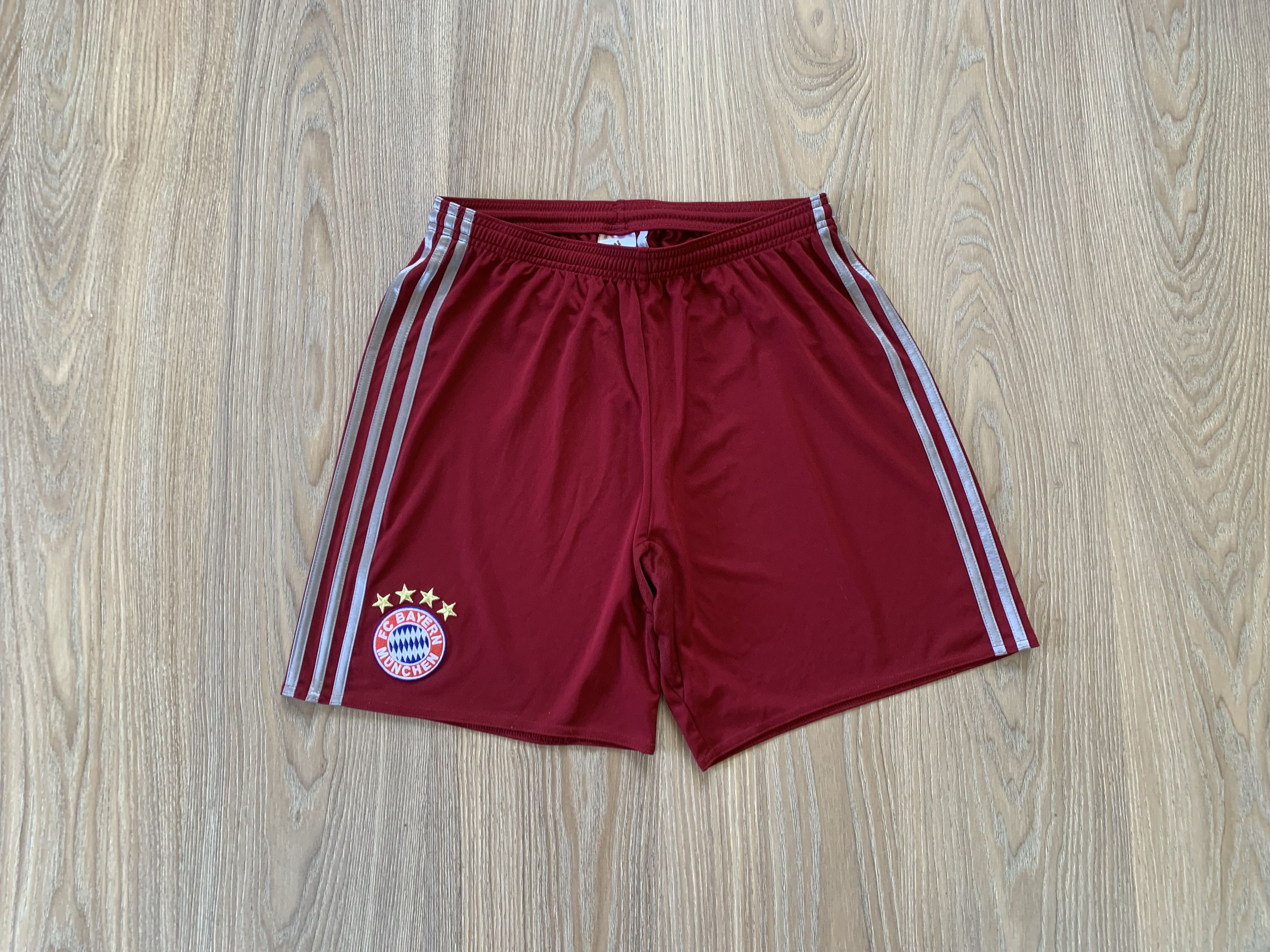 Adidas × Vintage Adidas FC Bayern Munchen Shorts 2016 Size US 36 / EU 52 - 3 Thumbnail