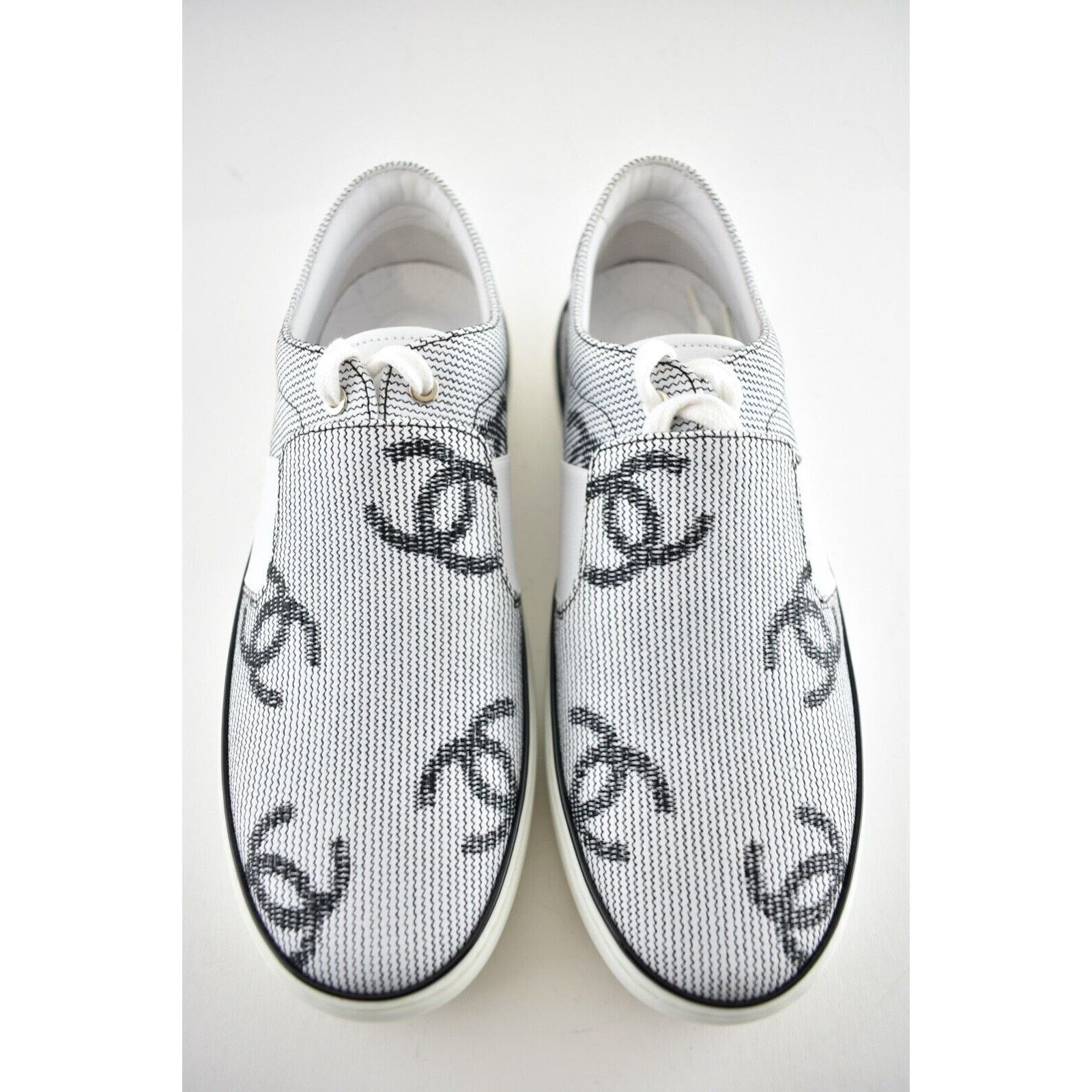 Chanel 18P CC Slip On Lace Up Tie Flat Runner Trainer Sneaker 38.5 Size US 8.5 / IT 38.5 - 1 Thumbnail