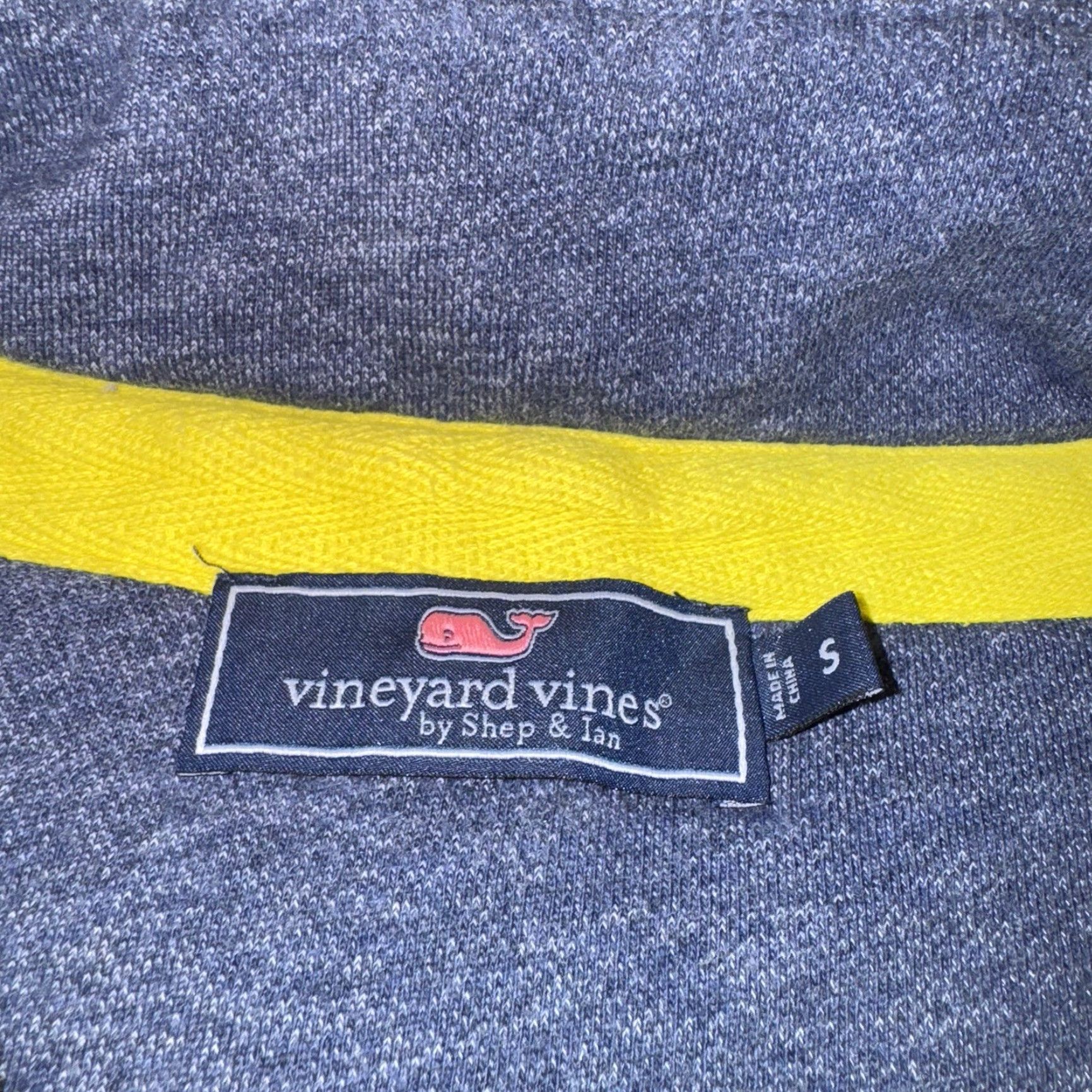 Vineyard Vines Vineyard Vines Mens Quarter Zip Blue Pullover Whale Preppy Size Small Sweater Knit Pullover 1/4 Zip Casual Men’s Classic Fit Size US S / EU 44-46 / 1 - 4 Thumbnail