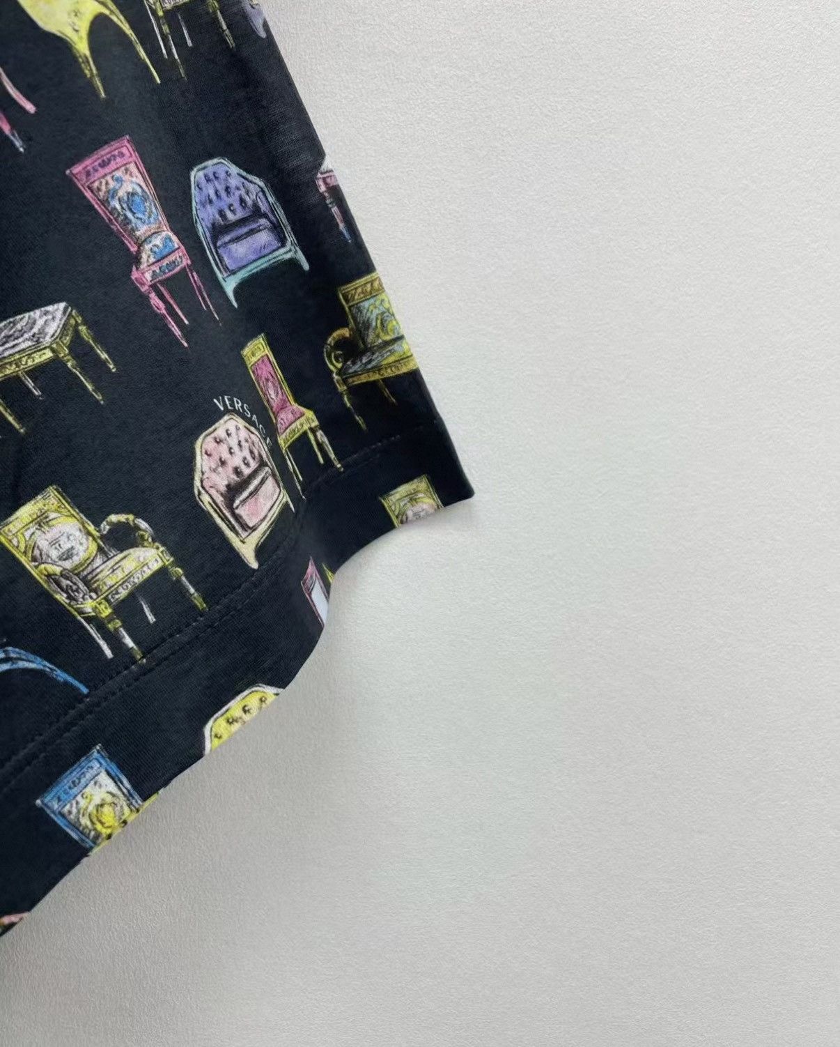 Versace VERSACE 100% Cotton Short Sleeve T-shirt J30 Size US XS / EU 42 / 0 - 5 Thumbnail