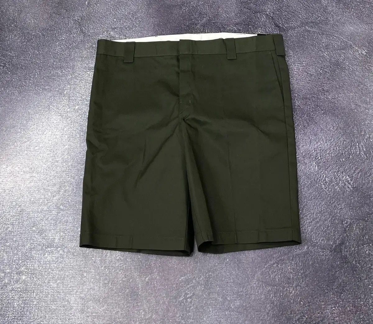 Dickies × Vintage Vintage Dickies NEW Hype Olive Skate Baggy Shorts Size US 40 / EU 56 - 2 Thumbnail