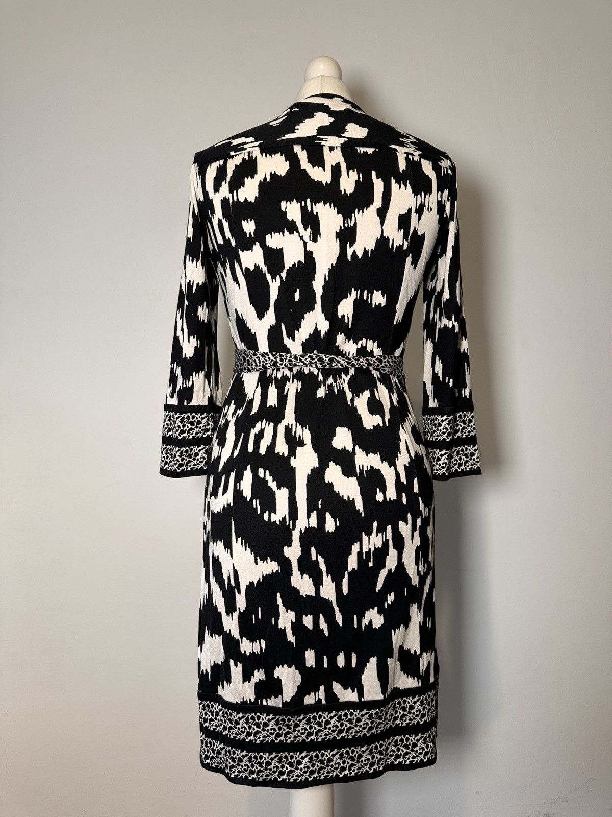 Diane von Furstenberg Diane Avon Furstenberg mini envelope silk dress Size M / US 6-8 / IT 42-44 - 4 Thumbnail