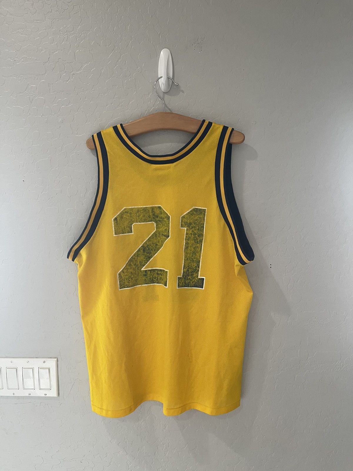 Logo Athletic × Vintage Vintage Logo Athletic Michigan Fab Five Jersey Size Large Size US L / EU 52-54 / 3 - 4 Thumbnail
