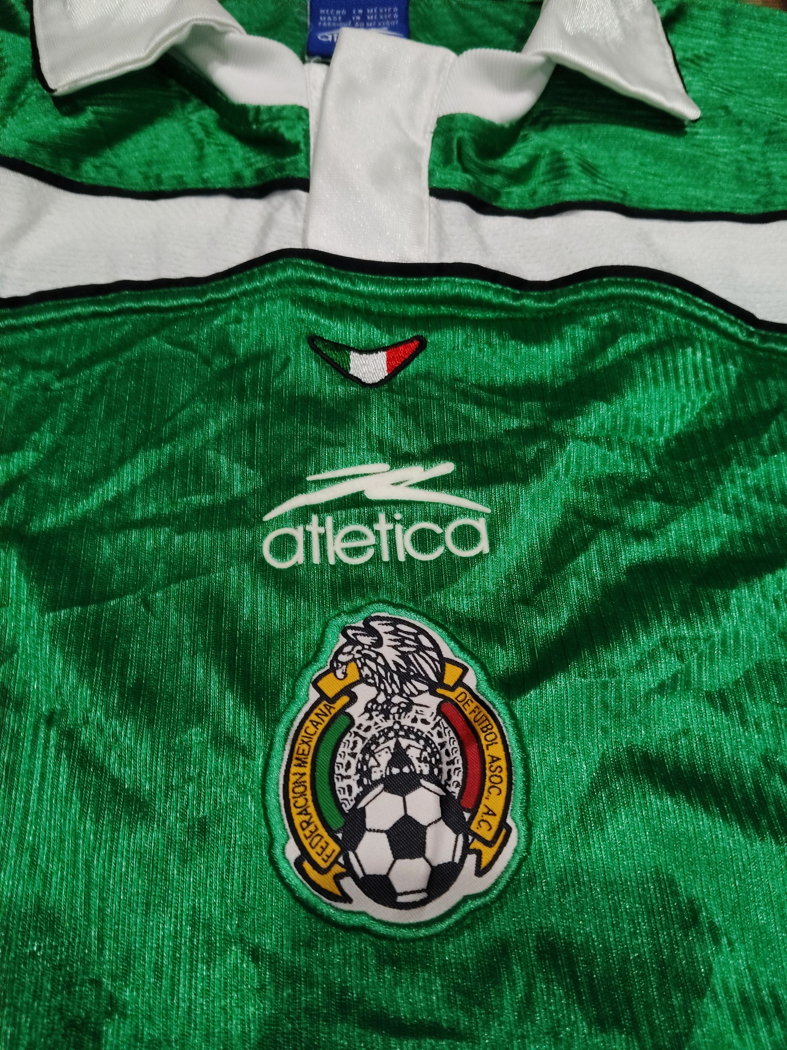 Chelsea Soccer Mexico 00/01 football jersey Size US M / EU 48-50 / 2 - 3 Thumbnail