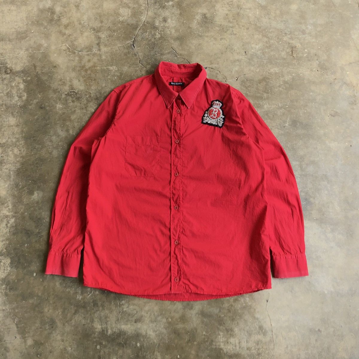 Balmain 🇫🇷 Balmain Paris Red Button Down “B” Patch Logo Luxury Size US M / EU 48-50 / 2 - 1 Thumbnail