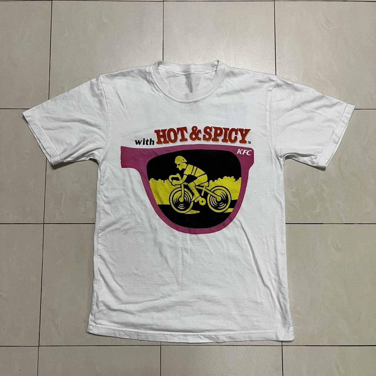 Vintage Vintage KFC Hot & Spicy T Shirt Size US S / EU 44-46 / 1 - 2 Thumbnail