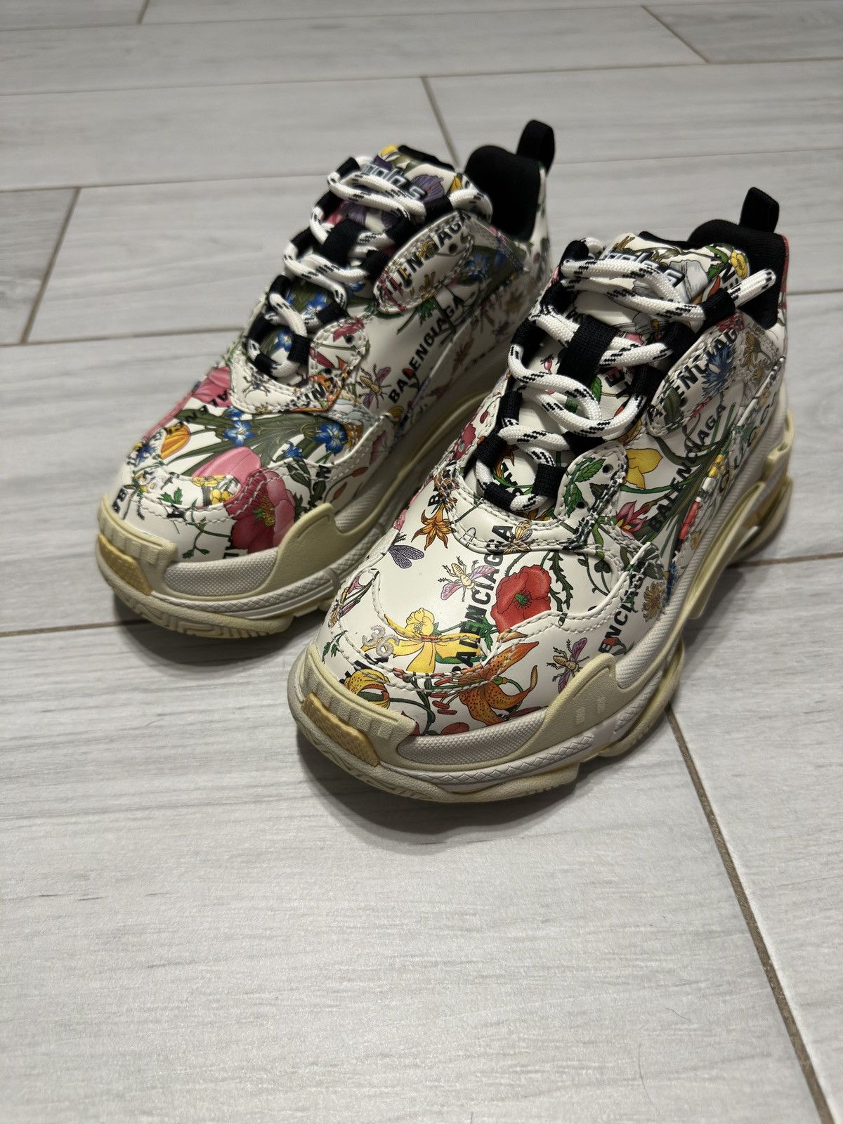 Balenciaga × Gucci Balenciaga x Gucci Triple S Floral Size US 6 / IT 36 - 1 Thumbnail
