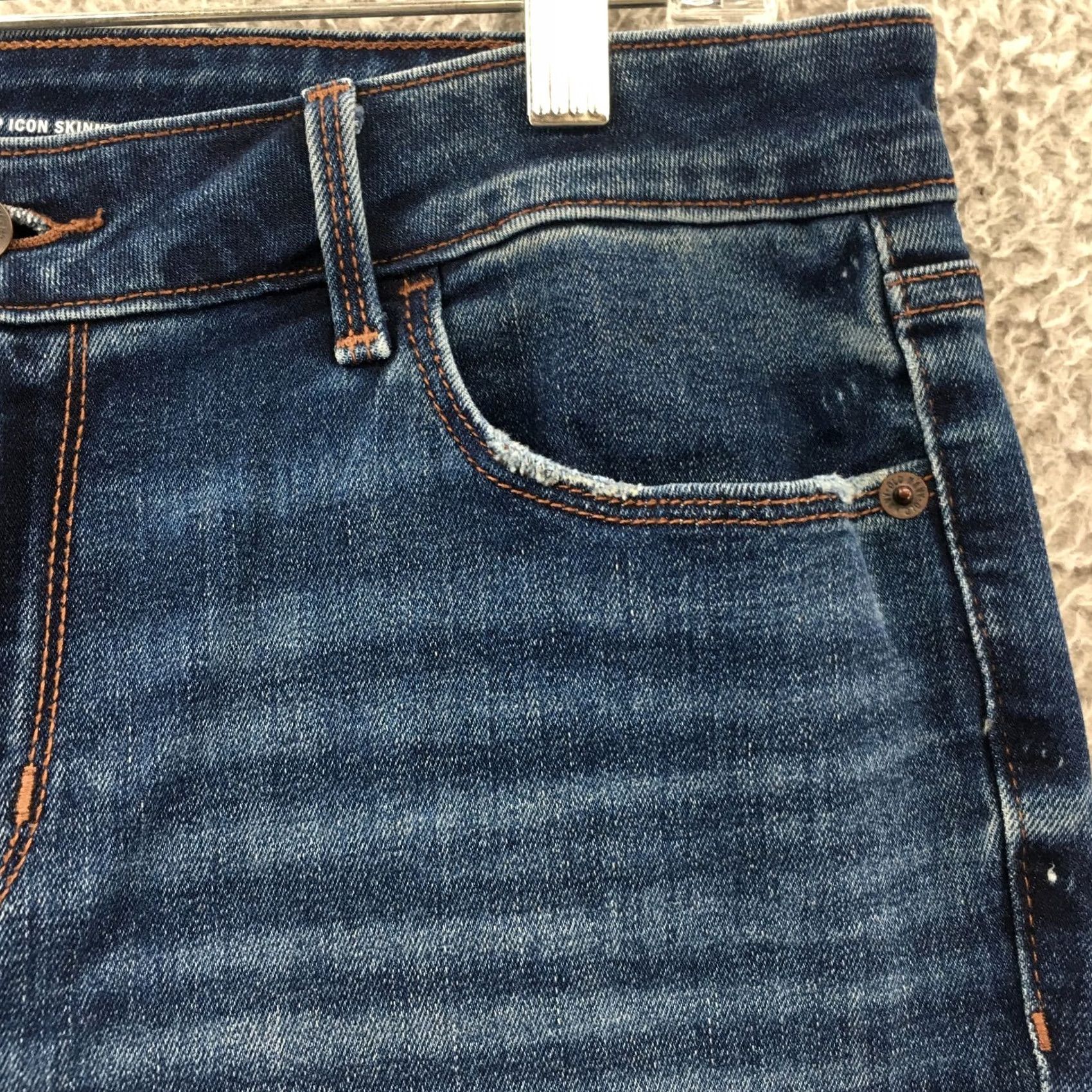 Old Navy Old Navy Skinny Jeans Womens 10 Blue Denim Mid Rise Dark Wash Zip Jeans Womens 10 Regular Zip 5-Pocket Denim Blue Leather? Size 32" / US 10 / IT 46 - 5 Thumbnail