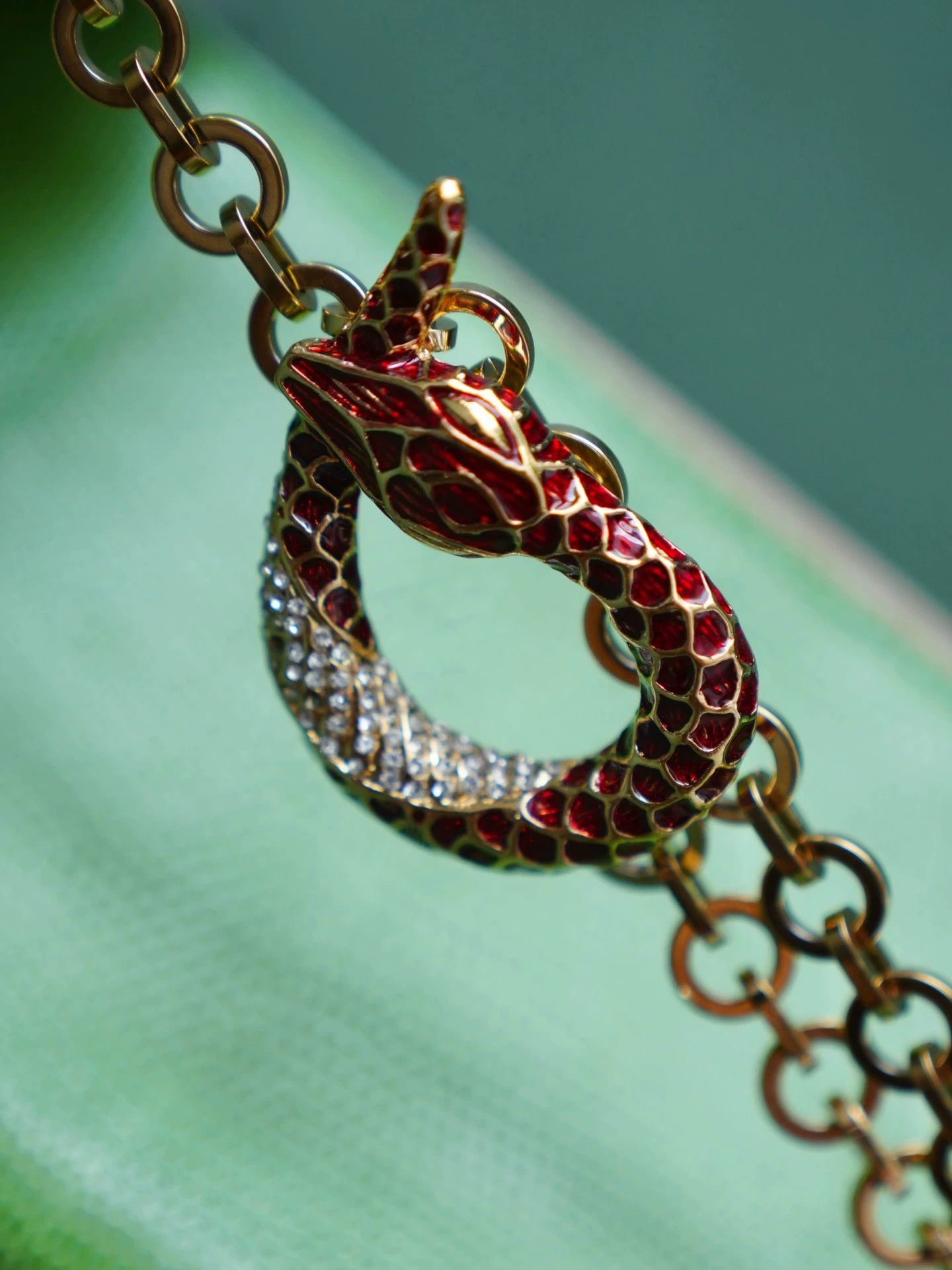 Valentino Valentino 2001 Lizard Enamel Snakehead Chain Clutch Size ONE SIZE - 5 Thumbnail