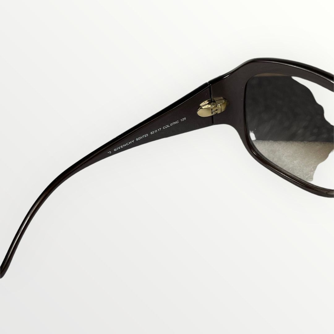 Vintage Givenchy Monogram Classic Frame Sunglasses SGV723 Size ONE SIZE - 4 Thumbnail