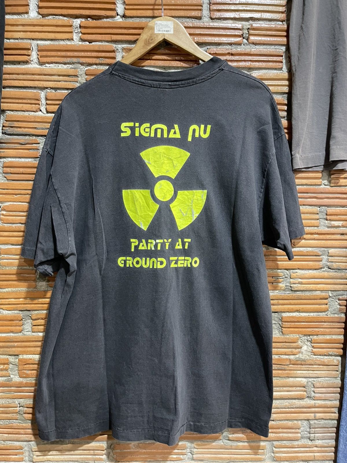 Vintage Vintage Frat 1993 SIGMA NU and Fish Simpsons Concept T shirt Size US XL / EU 56 / 4 - 2 Thumbnail
