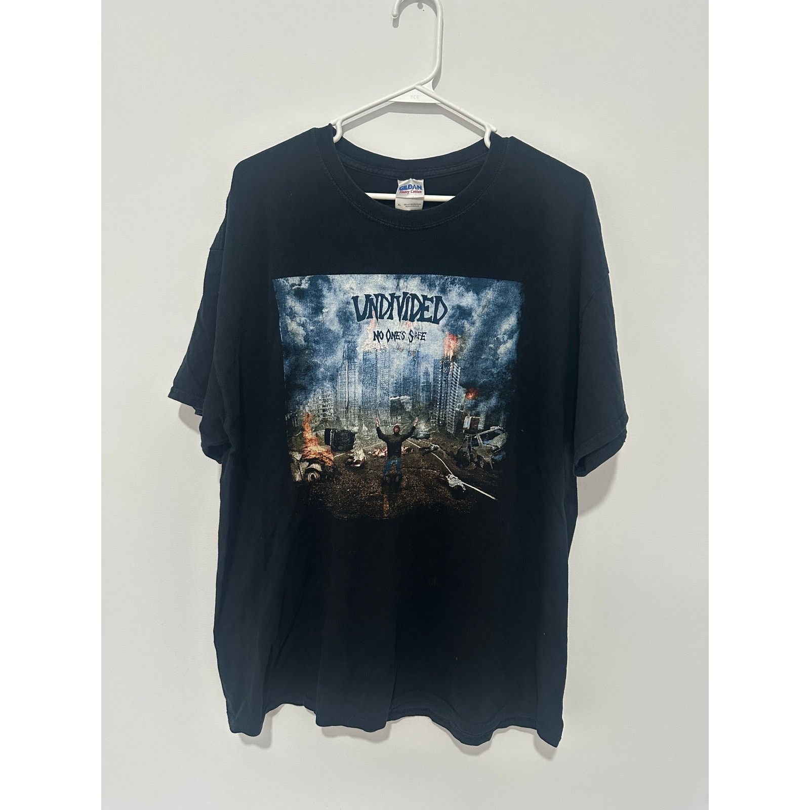 Band Tees × Gildan 2012 Undivided Tour T-Shirt - XL Size US XL / EU 56 / 4 - 1 Thumbnail