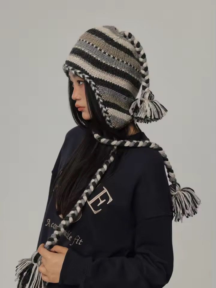 Handmade Knitted Handmade Winter Warm Vintage Style Hat Size ONE SIZE - 1 Thumbnail