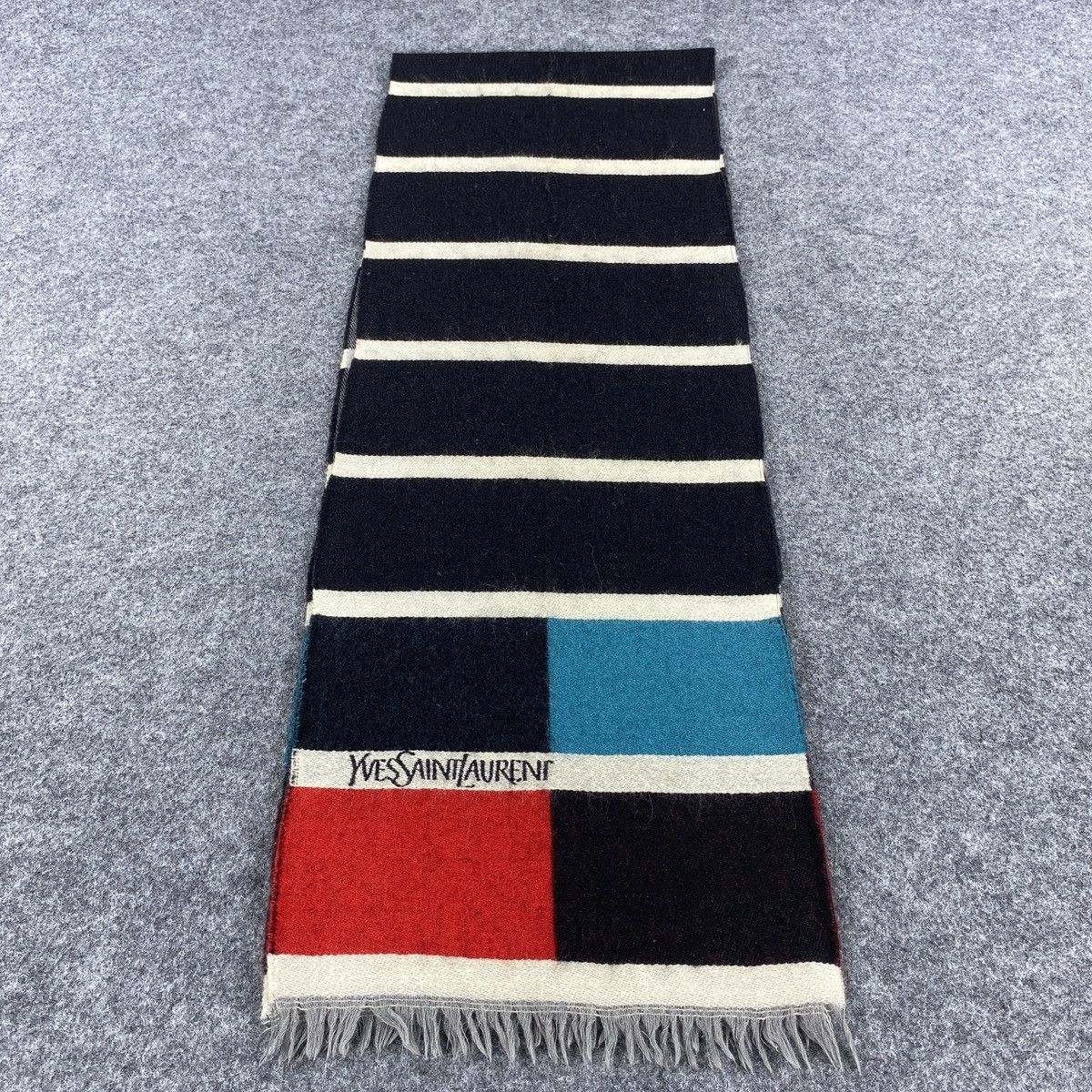 Vintage × Yves Saint Laurent Yves Saint Laurent Scarf # Muffler # Neckwear # D590 Size ONE SIZE - 2 Thumbnail