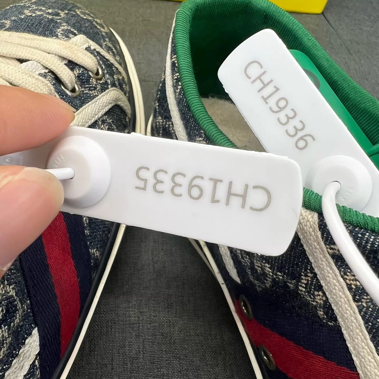 Gucci Gucci 1977 Denim Blue White & Red 42.5 1-2 Wears Near New Size US 9.5 / EU 42-43 - 9 Thumbnail