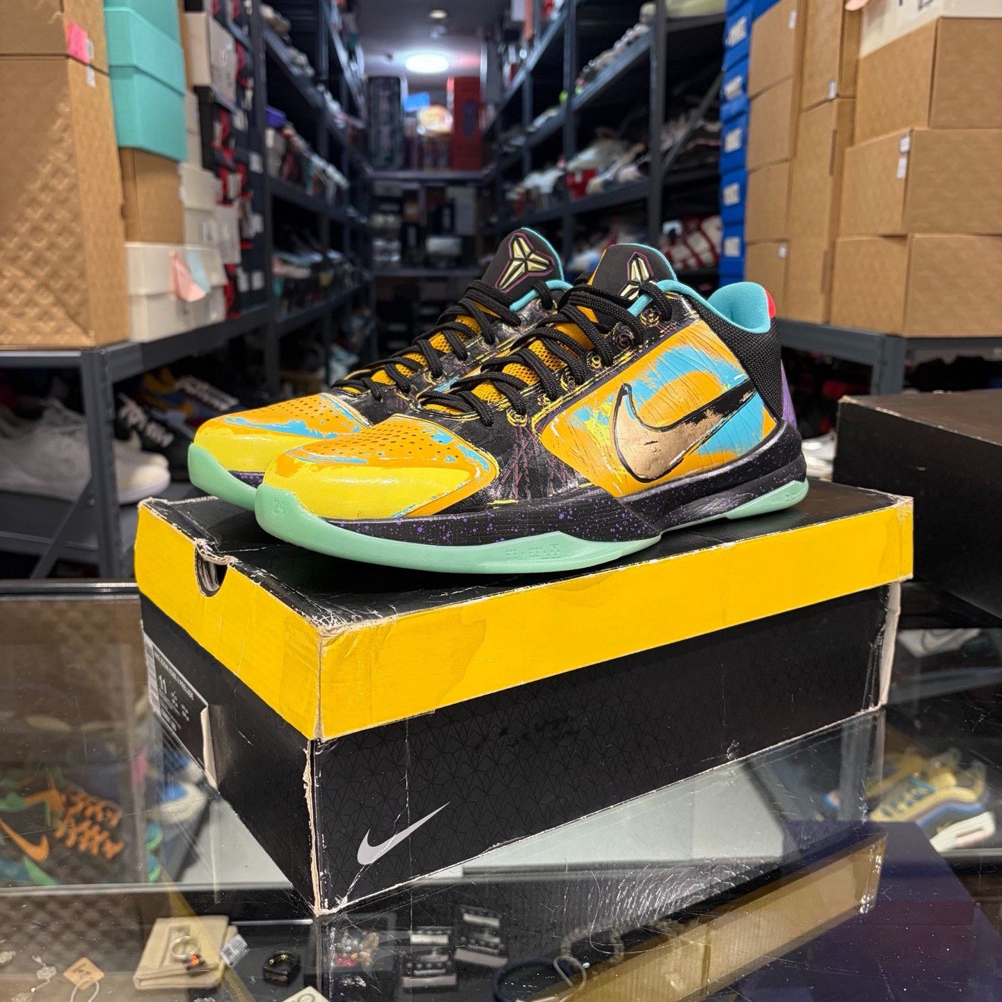 Nike Nike Yellow Lowtop Sneakers 11.5 Men Size US 11.5 / EU 44-45 - 1 Thumbnail