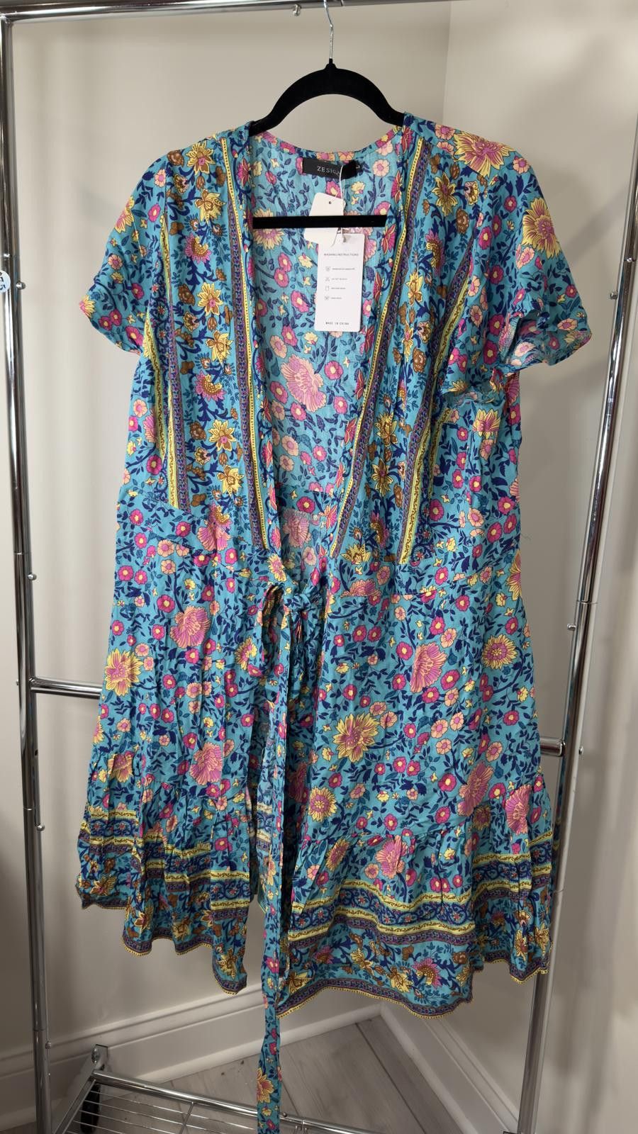 Designer ZESICA Floral Print Wrap Dress size L Size L / US 10 / IT 46 - 1 Thumbnail