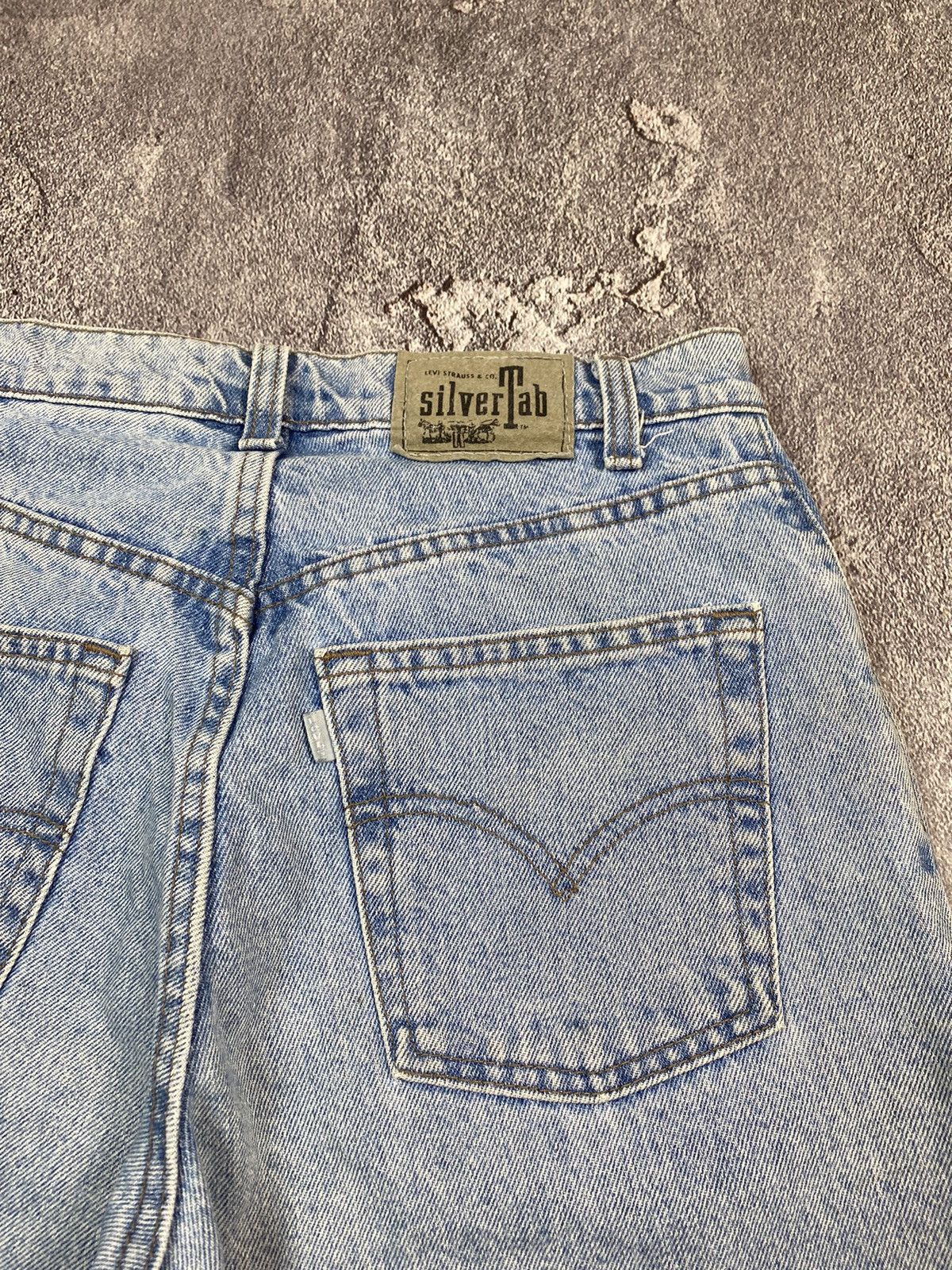 Levi's Vintage 90s Levi’s Silver Tab Loose Fit Stone Washed Shorts Size US 30 / EU 46 - 4 Thumbnail