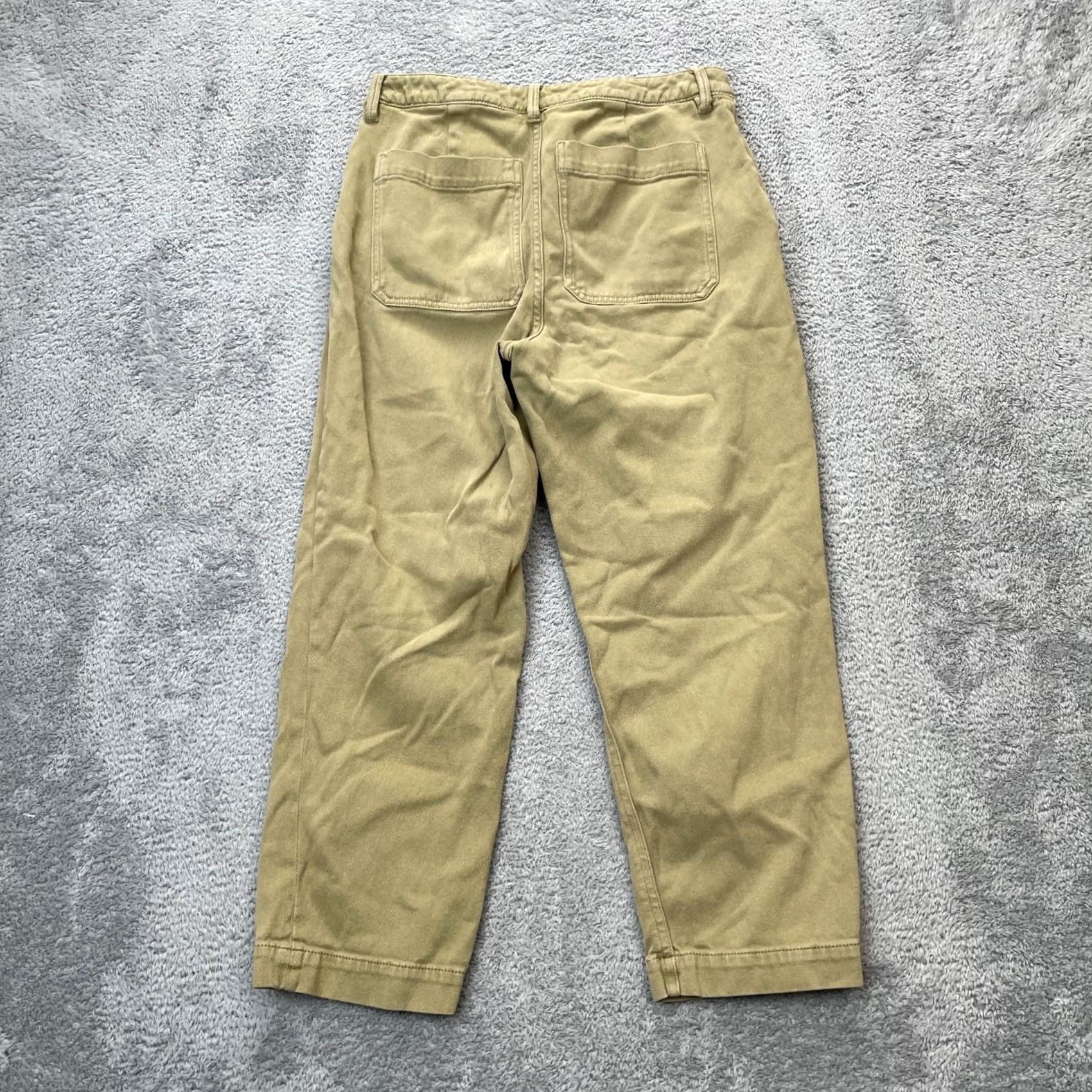 Quince It maintains the core product details: Quince Pants, Women, 6, Green, Organic, Stretch, Cotton Twill, Straight Leg, Cropped Size 28" / US 6 / IT 42 - 2 Thumbnail