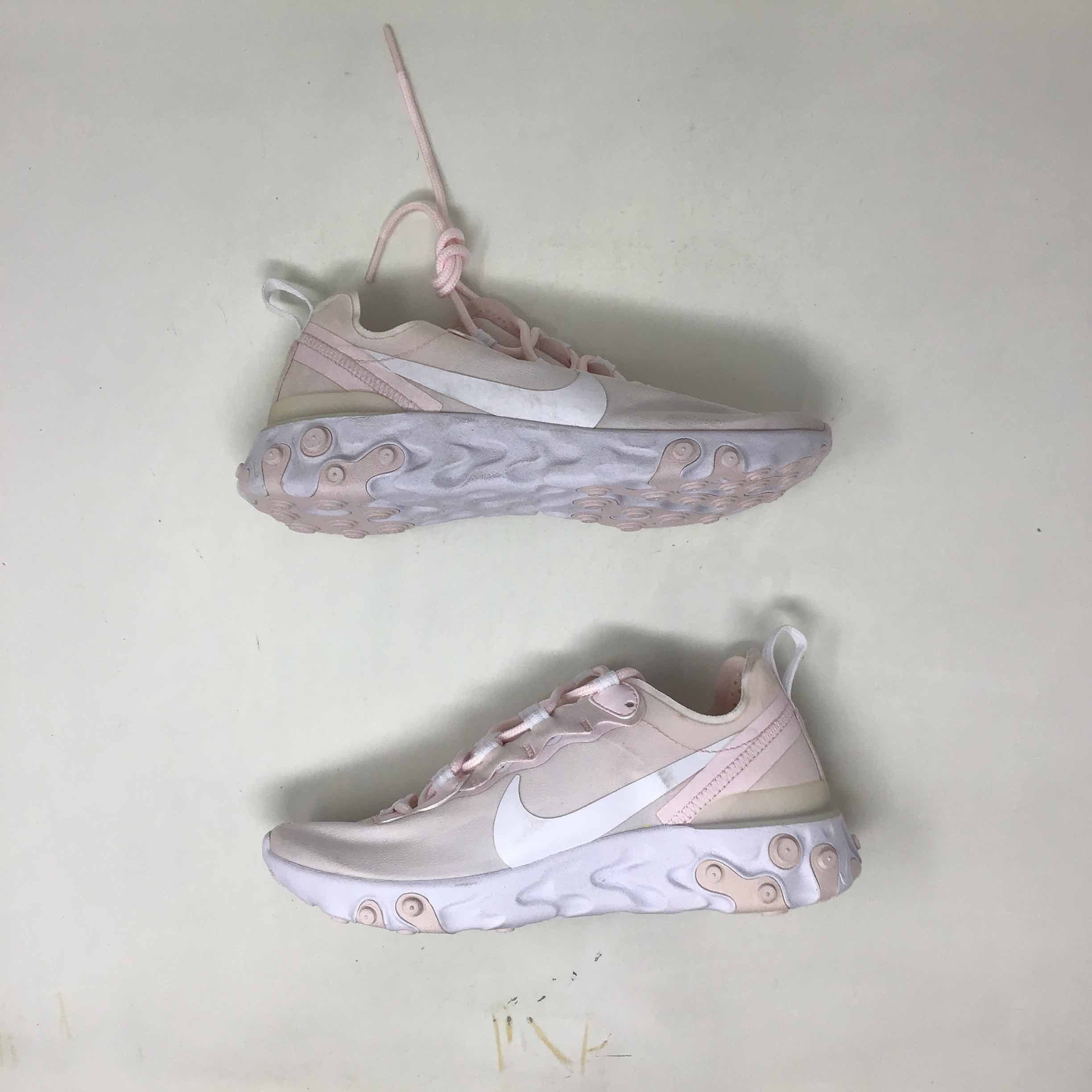 Wmns React Element 55 Pale Pink Footwear