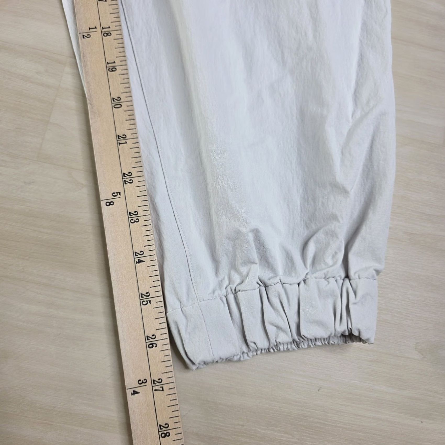 Lululemon Lululemon Lab High-Rise Cuffed Trousers Joggers Pants Women’s Size 10 Ivory 27 in Inseam Jogger Womens Size 32" / US 10 / IT 46 - 5 Thumbnail