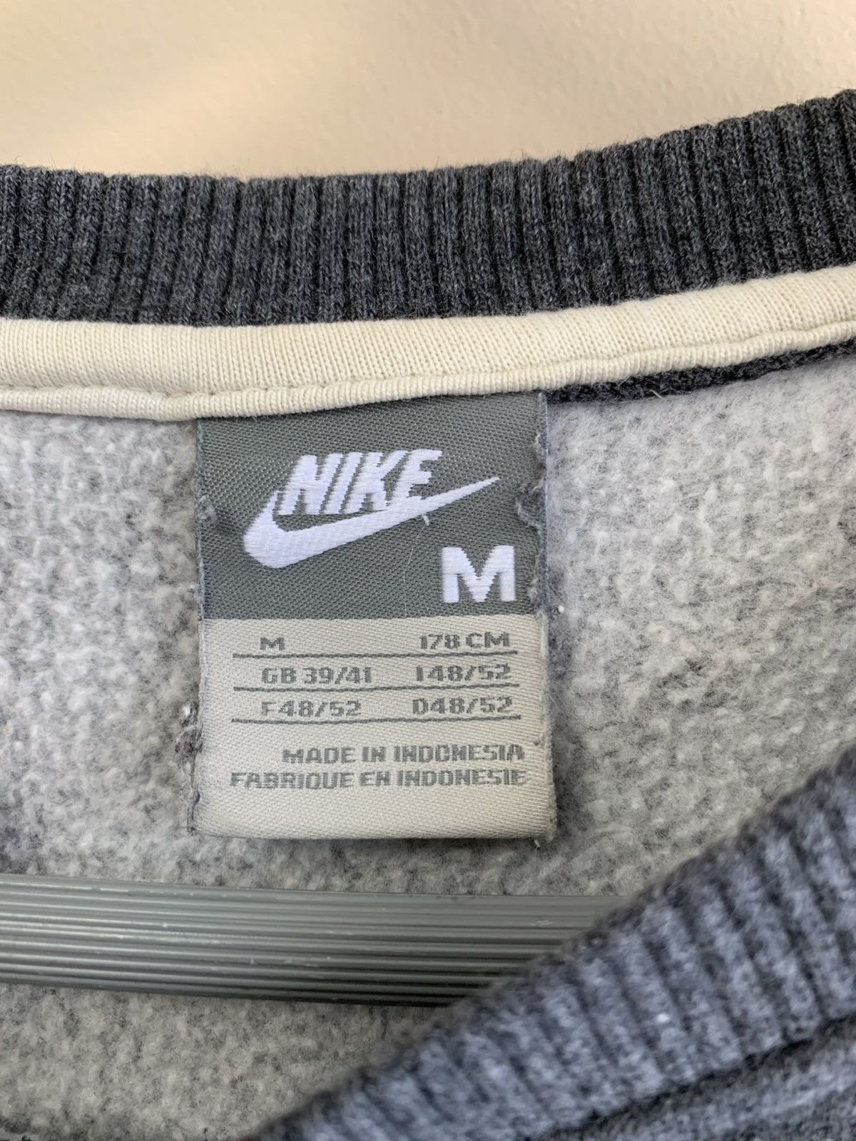 Nike Vintage Nike Sweatshirt Big Logo Sweater Gray Men's Size US M / EU 48-50 / 2 - 5 Thumbnail