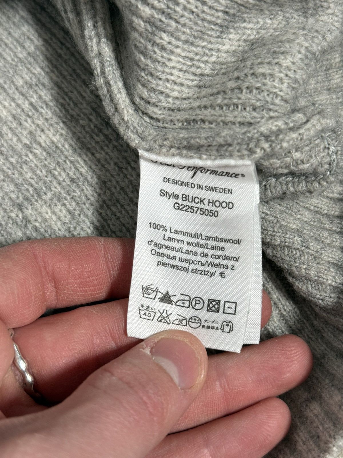 Peak Performance Vintage Peak Performance Buck Hood Lambswool Hooded Sweater Size US L / EU 52-54 / 3 - 7 Thumbnail