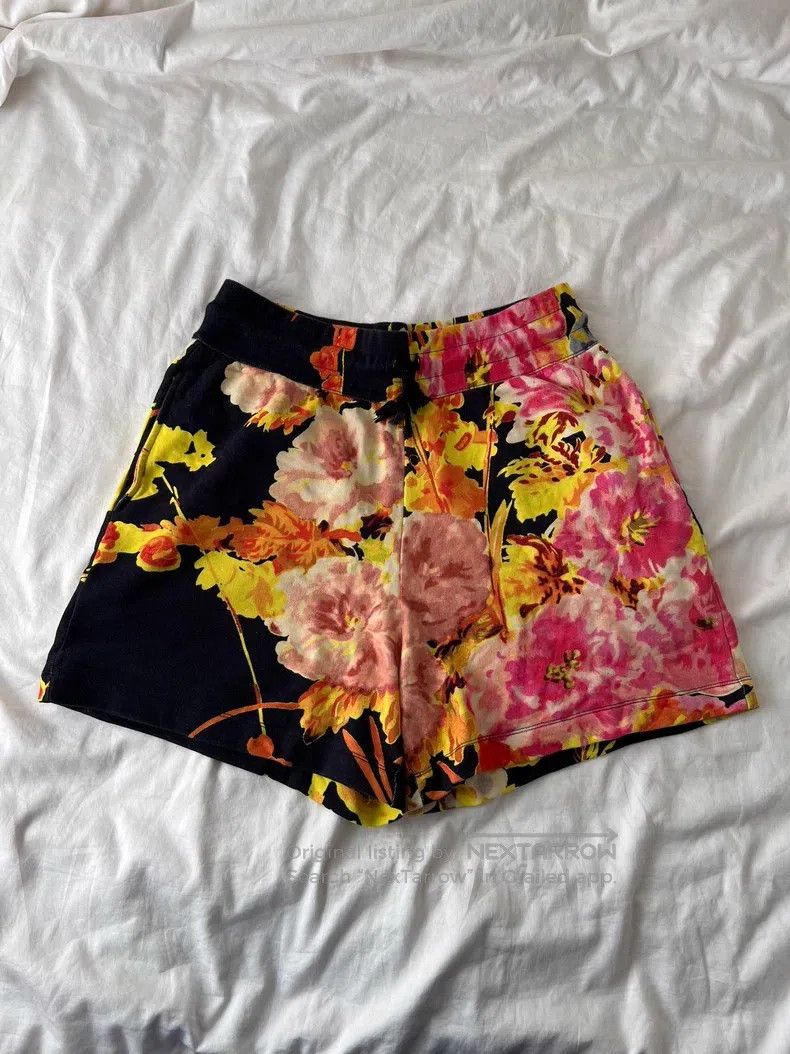 Dries Van Noten Dries Van Noten Black Floral Shorts Size 25" / US 0 / IT 36 - 1 Thumbnail