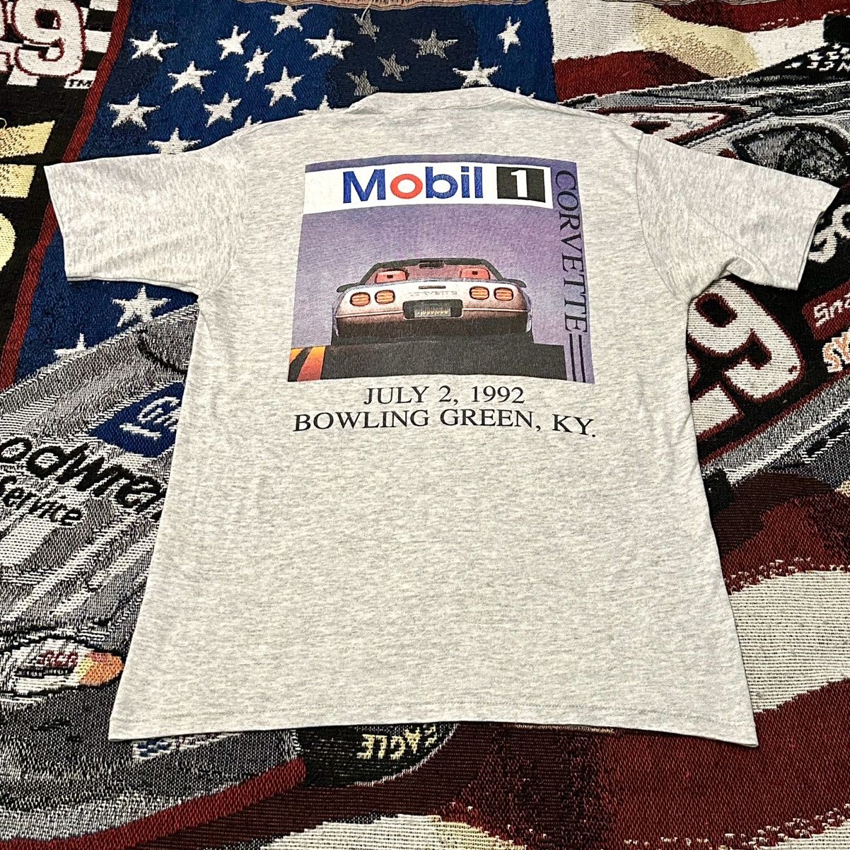 Chevrolet × Vintage 1992 - Mobil 1 - 1,000,000th Corvette TSHIRT Size US L / EU 52-54 / 3 - 5 Thumbnail