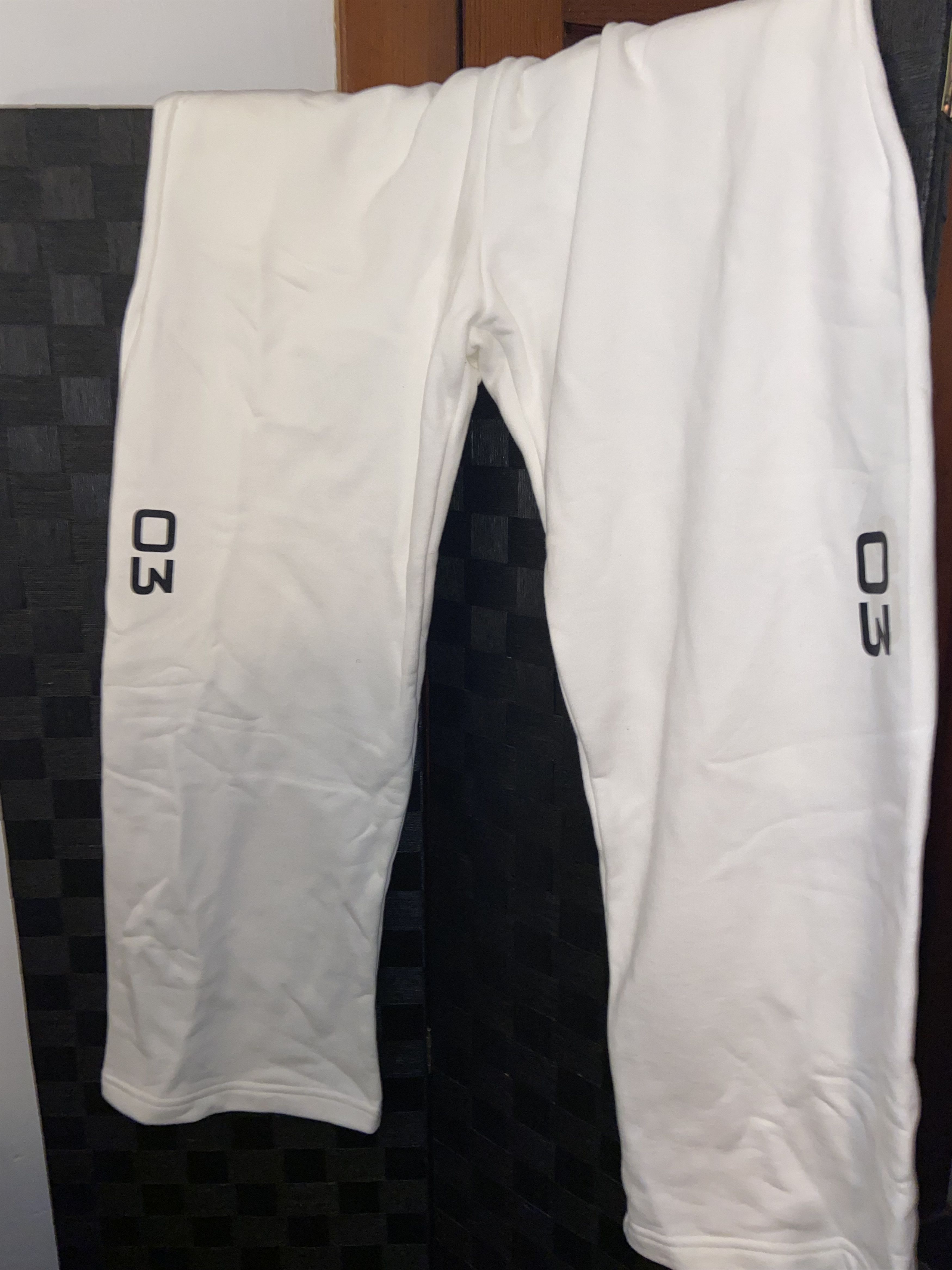 The GV Gallery White “Skip to My Lou” Sweatpants Size US 34 / EU 50 - 1 Thumbnail