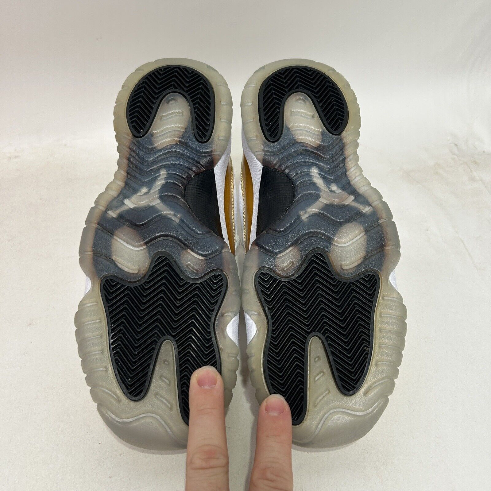Nike Nike Shoes Air Jordan 11 Retro Low GS “Closing Ceremony” Size US 8.5 / IT 38.5 - 7 Thumbnail