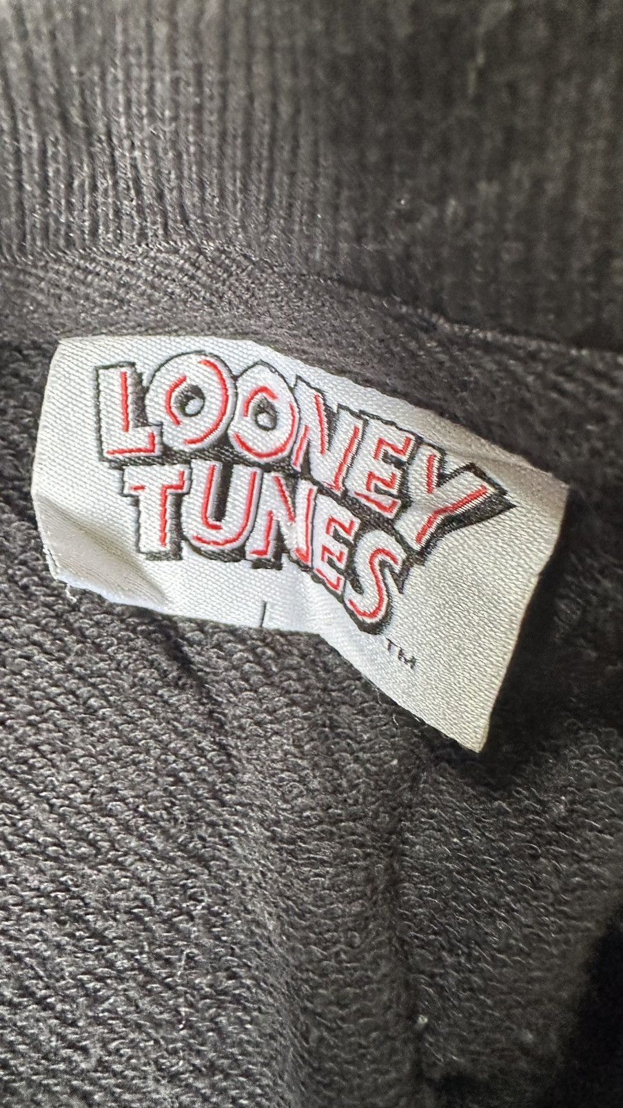 Japanese Brand VINTAGE LOONEY TUNES EMBROIDERY SWEATSHIRT Size US L / EU 52-54 / 3 - 4 Thumbnail