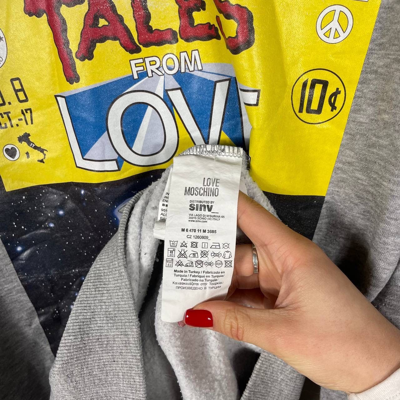 Moschino Moschino Tales from Love sweatshirt Size US L / EU 52-54 / 3 - 7 Thumbnail