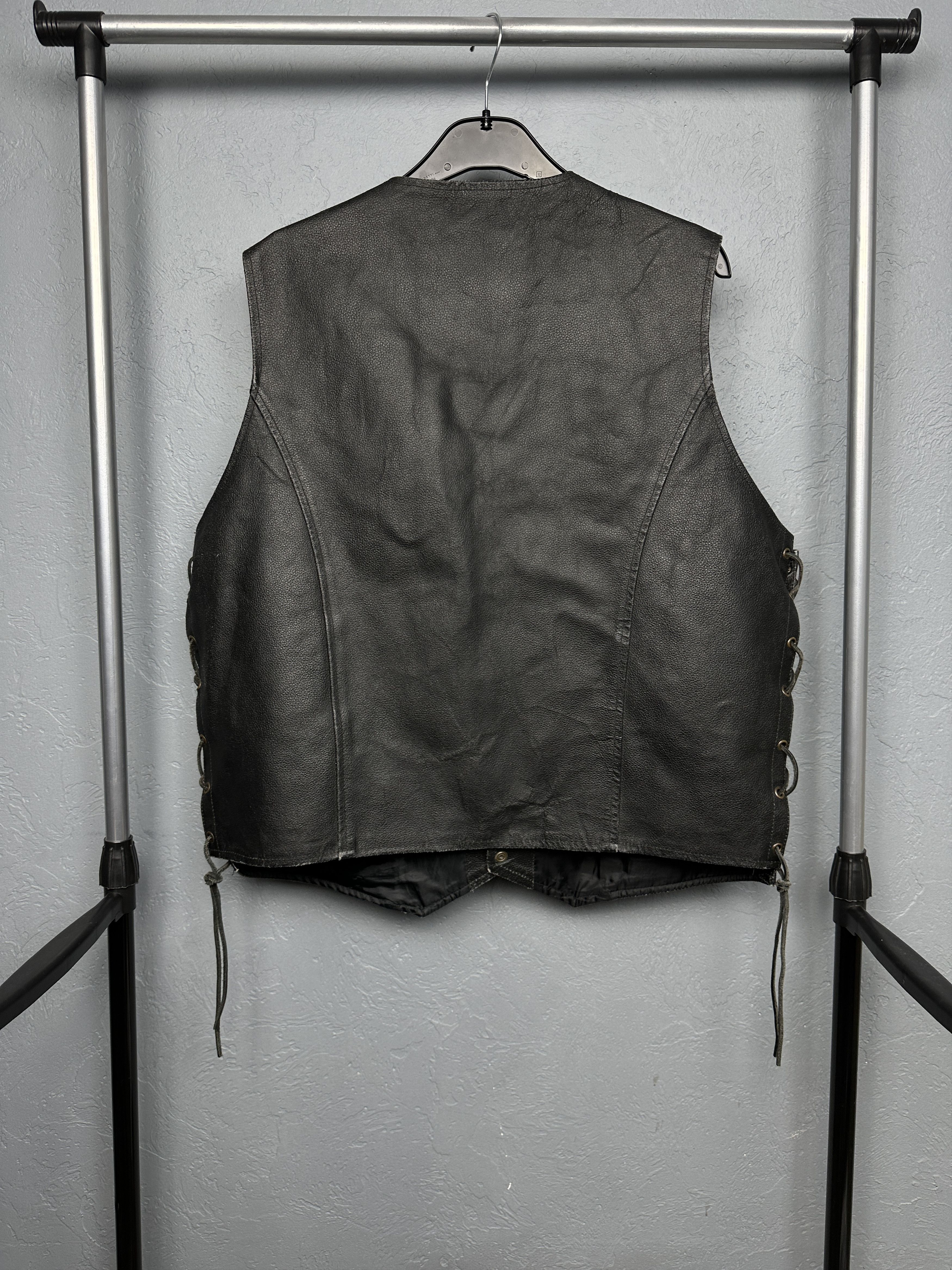 Vintage Vintage Leather Biker Vest Gilet Size US XXL / EU 58 / 5 - 8 Thumbnail