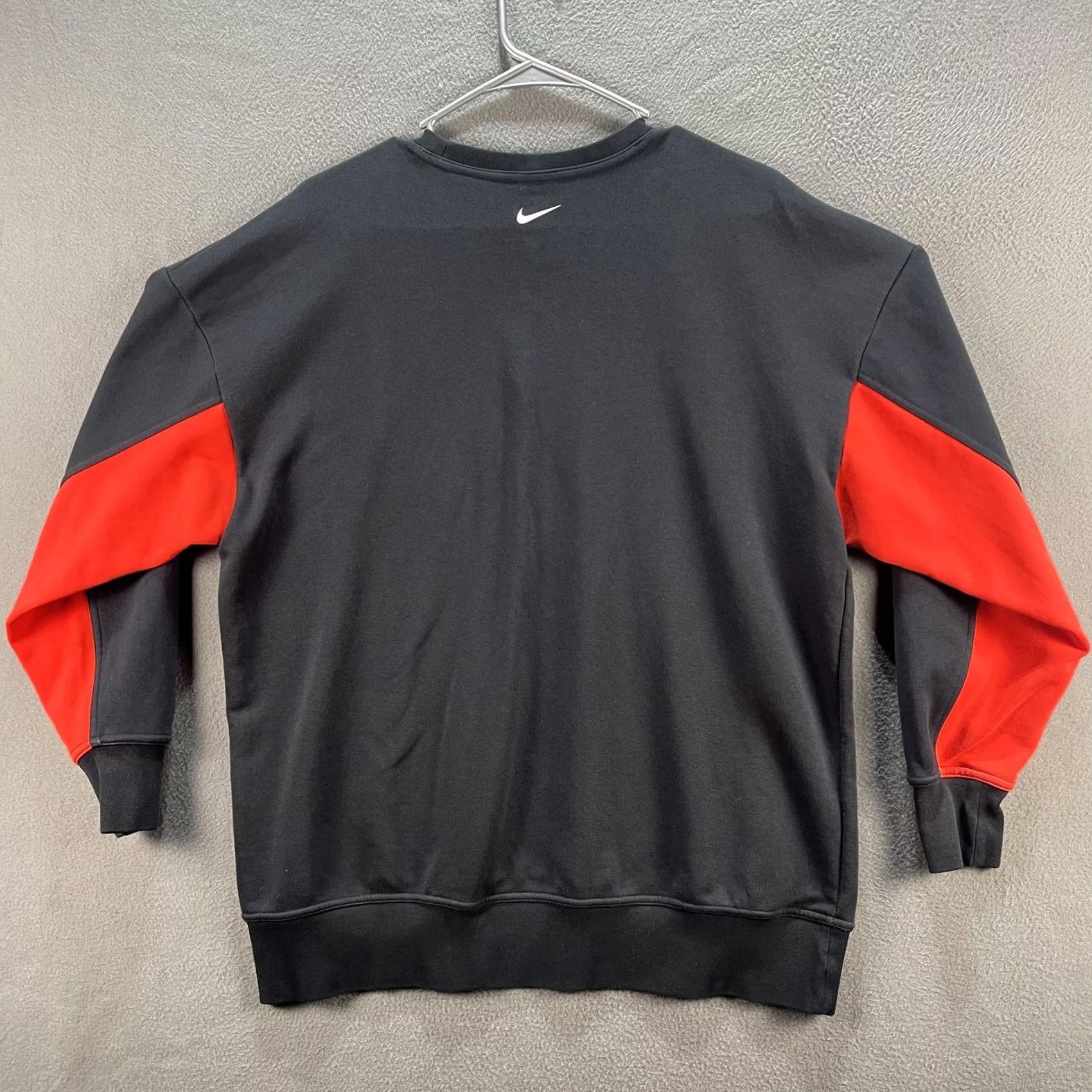 Nike Nike Sweatshirt Mens M Black Red Dri-FIT Crewneck Pullover Athletic Logo Graphic Print Slim Size US M / EU 48-50 / 2 - 2 Thumbnail