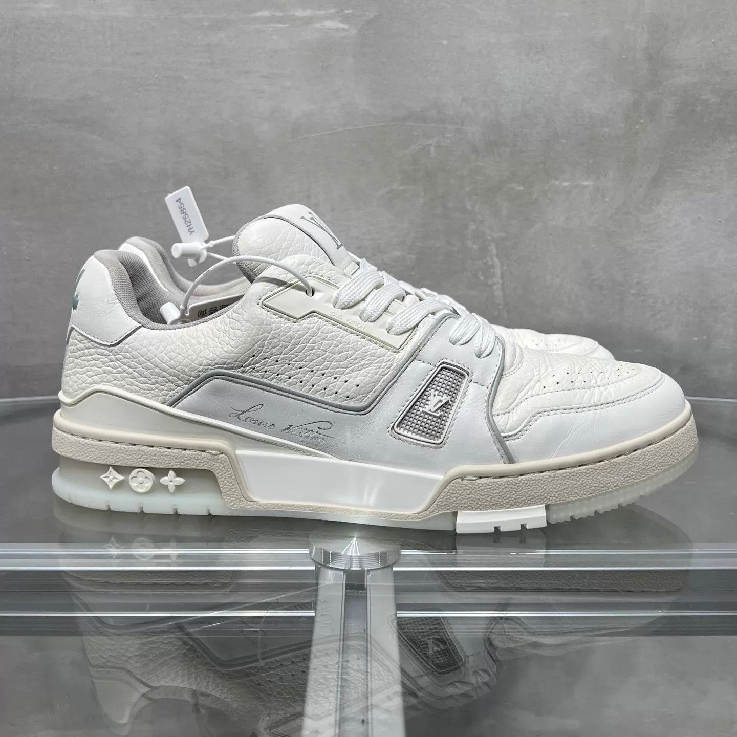 Louis Vuitton LV Trainer White Cement UK8/42 Size US 9 / EU 42 - 4 Thumbnail
