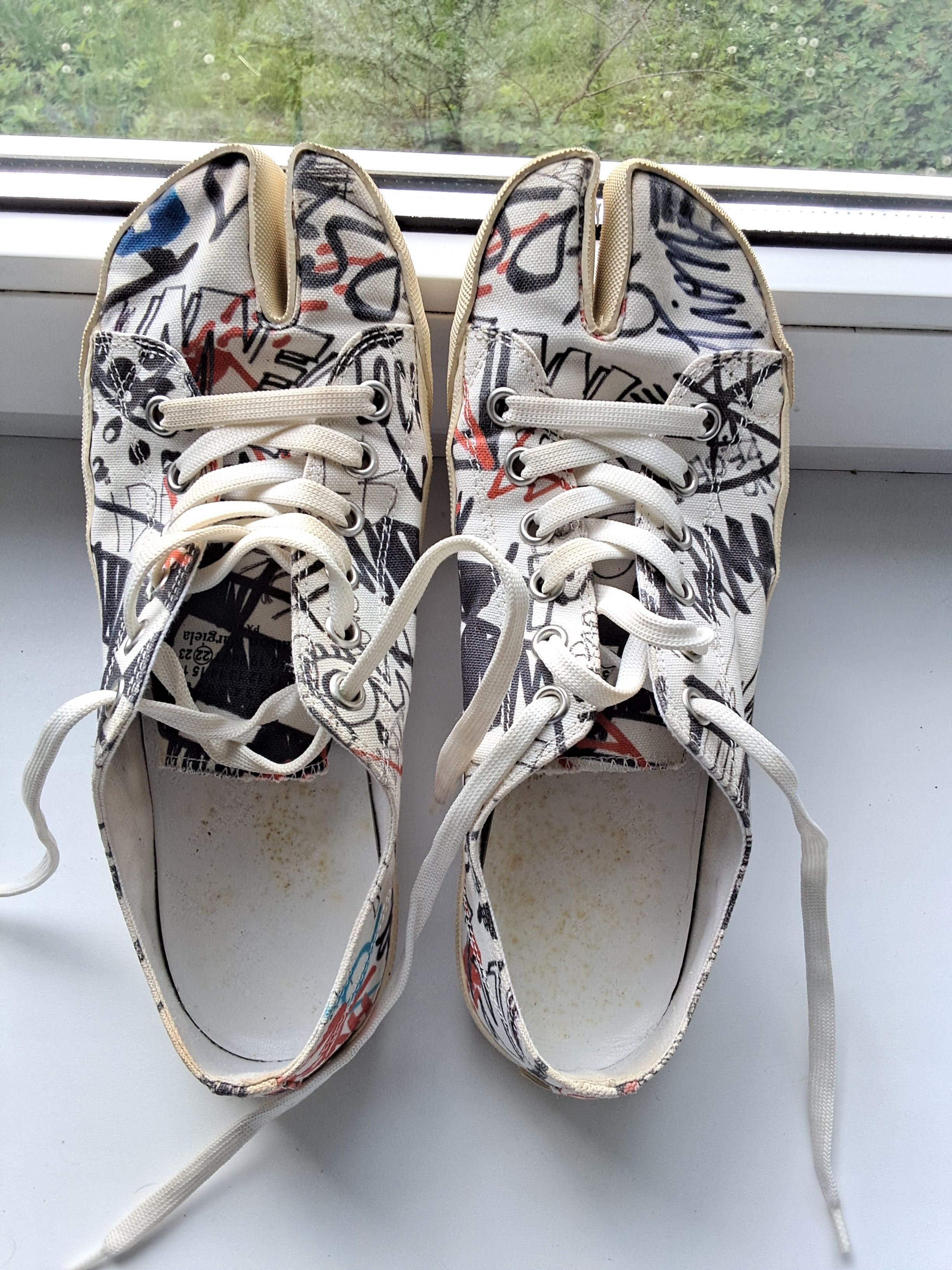 Maison Margiela Maison MargielaLow Top Sneakers«Graffiti Print»Rare Archives Size US 9 / EU 42 - 13 Thumbnail