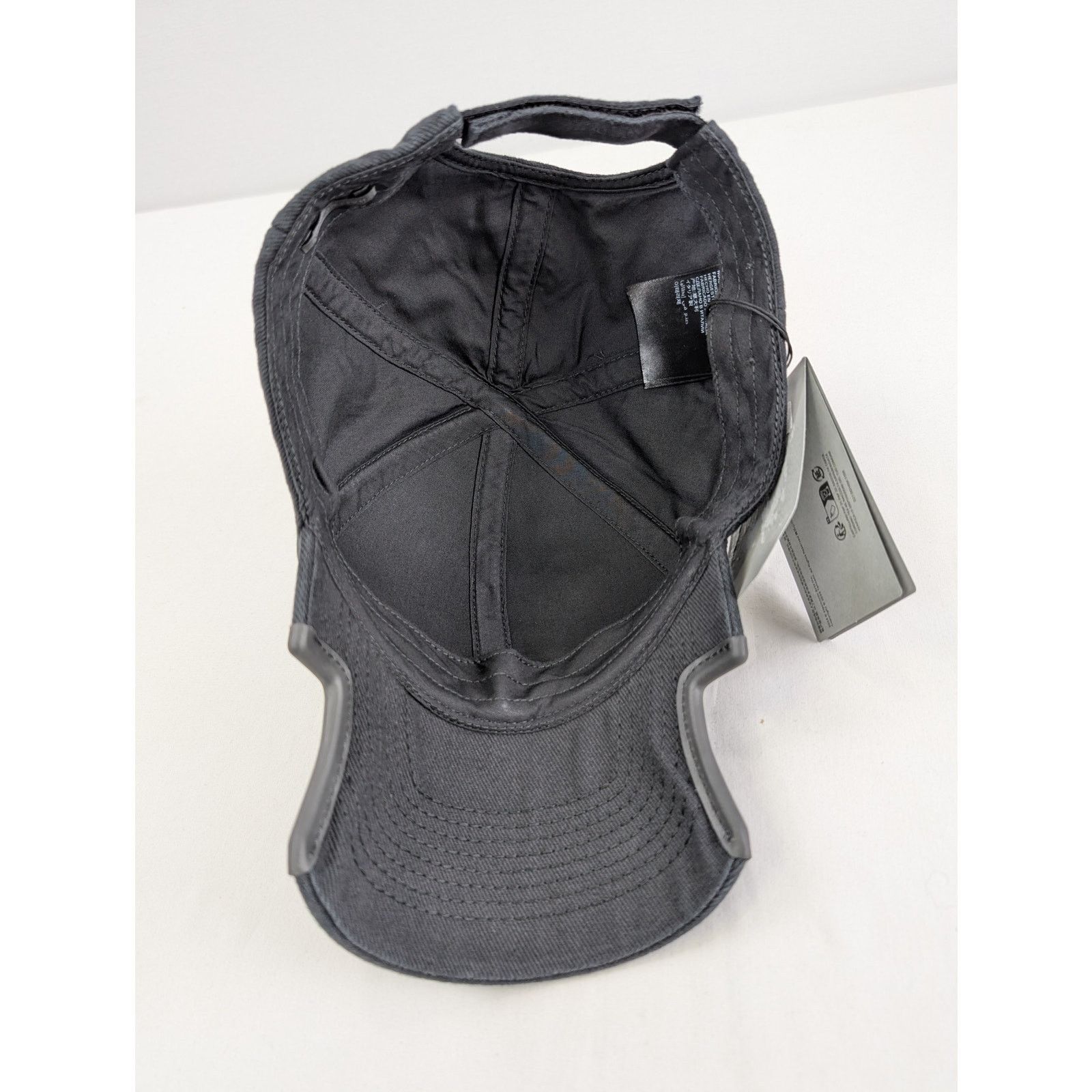 Balenciaga o1rshd1 Size: M / Cap / Hat in Black Size ONE SIZE - 8 Thumbnail