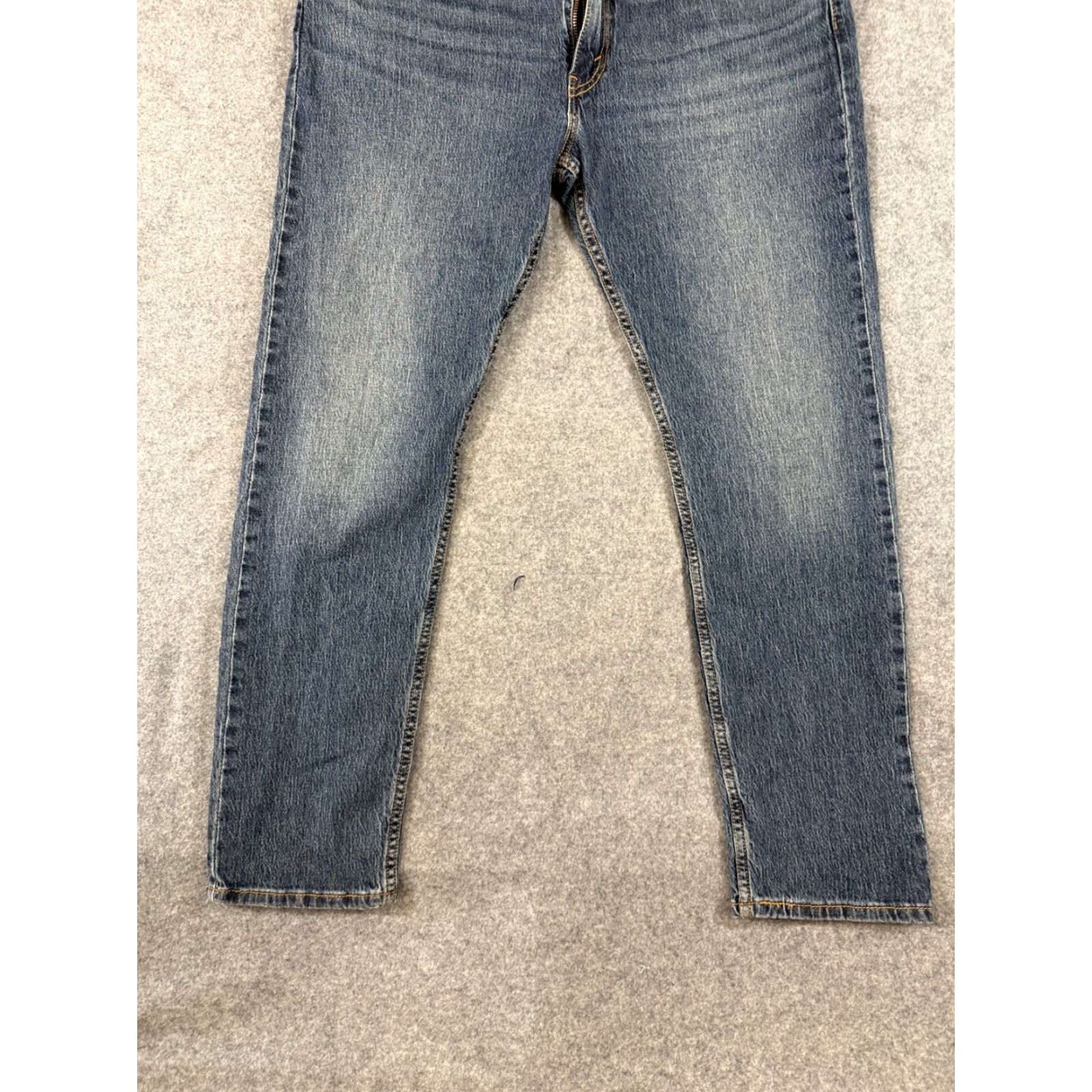 Levi's Levi's 512 Jeans Mens 40X32 Blue Denim Straight Leg Whisker Medium Wash 5-Pocket Regular Fit City Streetwear Size US 40 / EU 56 - 4 Thumbnail