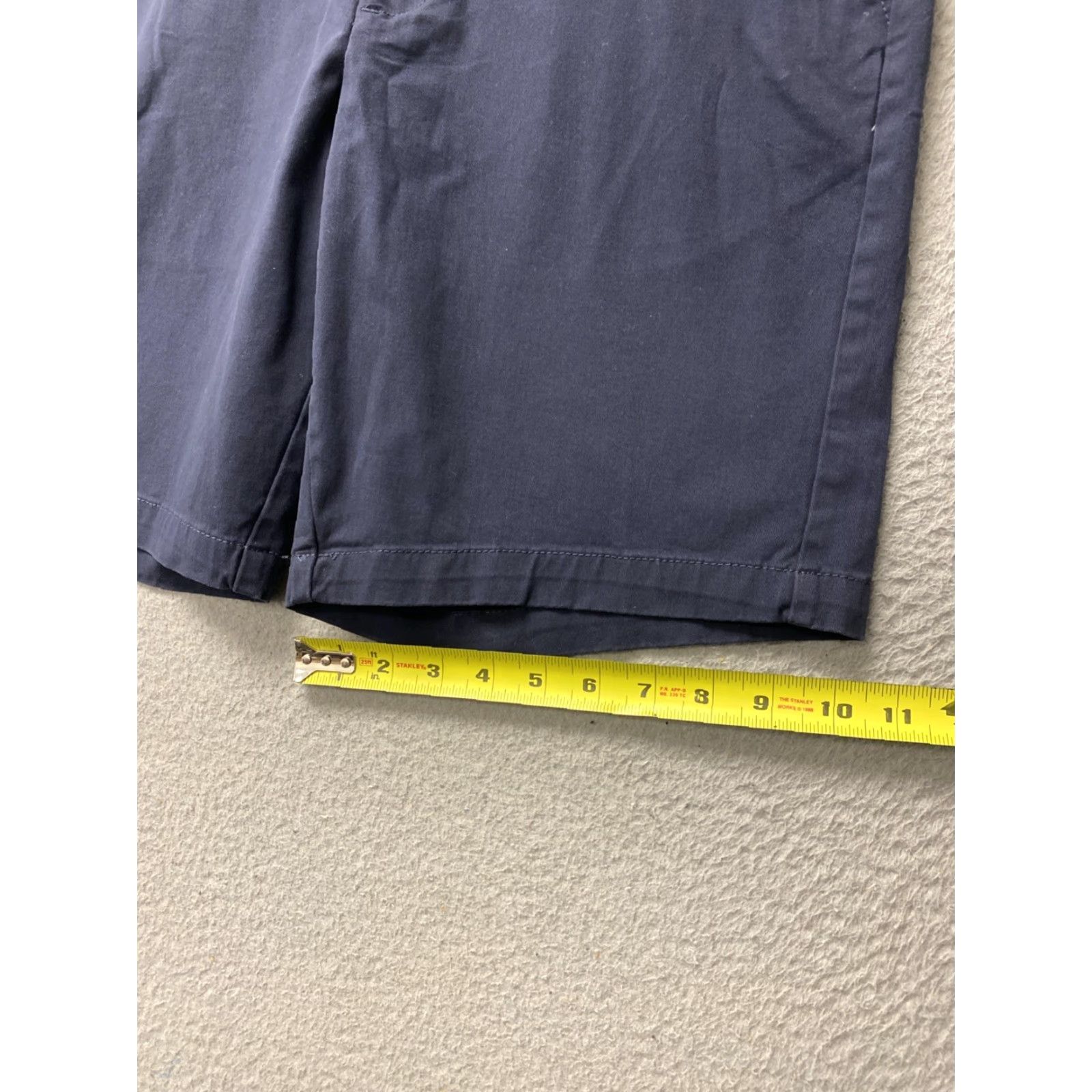 Nautica VINTAGE Nautica Chino Shorts Size 33 Navy Blue Classic Cotton 90s Retro Mens Size US 33 - 7 Thumbnail