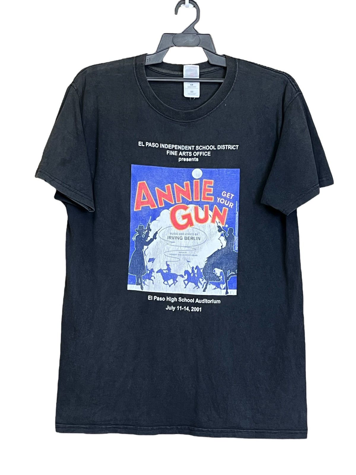 Vintage VINTAGE Y2K ANNIE GET YOUR GUN 2001 DISTRESSED T SHIRT Size US L / EU 52-54 / 3 - 1 Thumbnail