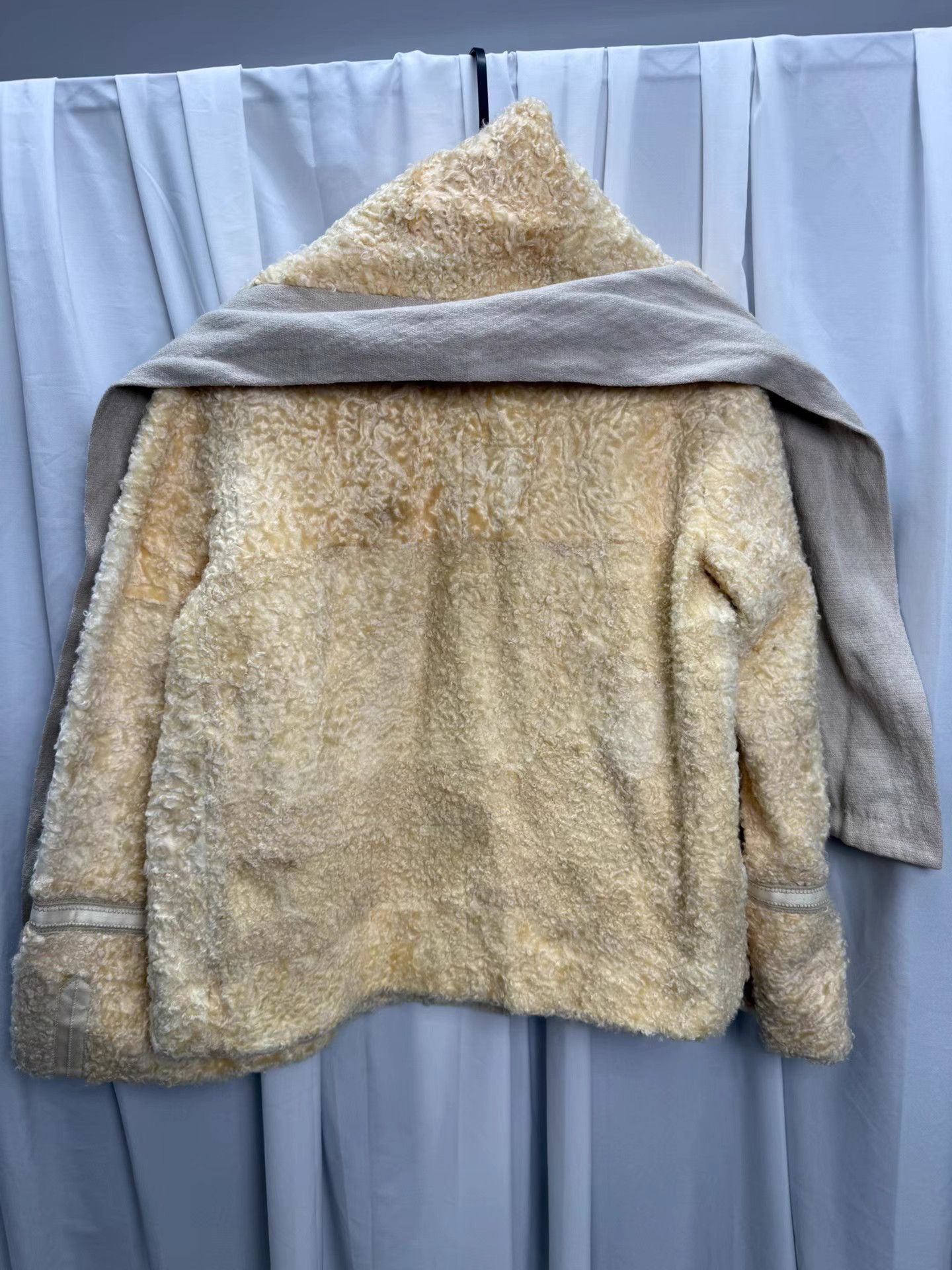 Dries Van Noten Dries Van Noten Faux Fur Plush Court Style Jacket K20 Size M / US 6-8 / IT 42-44 - 8 Thumbnail