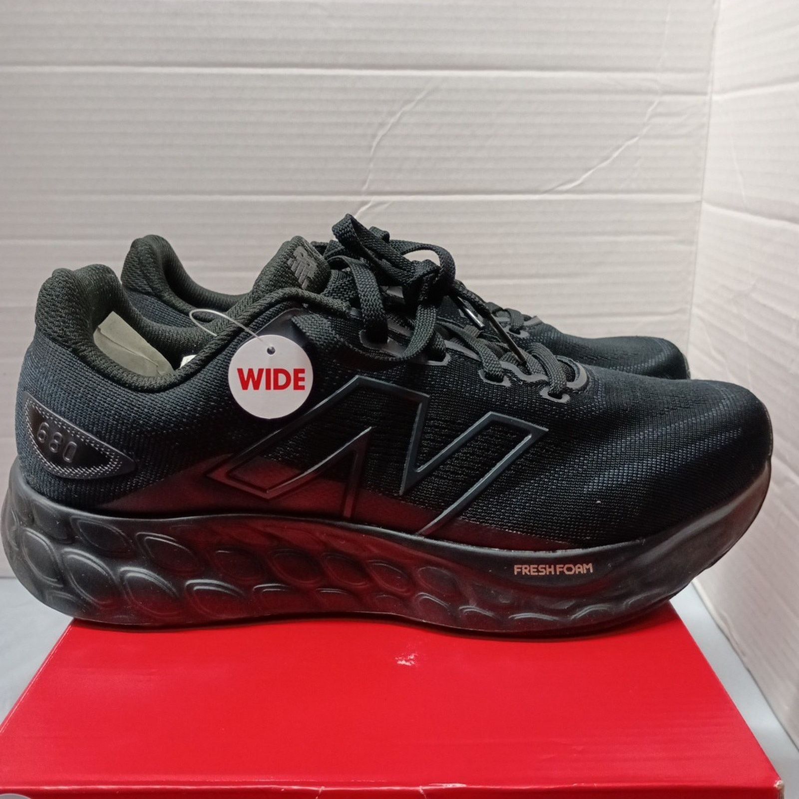 New Balance New Balance 680 V8 Men's Running Shoes Size 8 4E Black Size US 8 / EU 41 - 1 Thumbnail